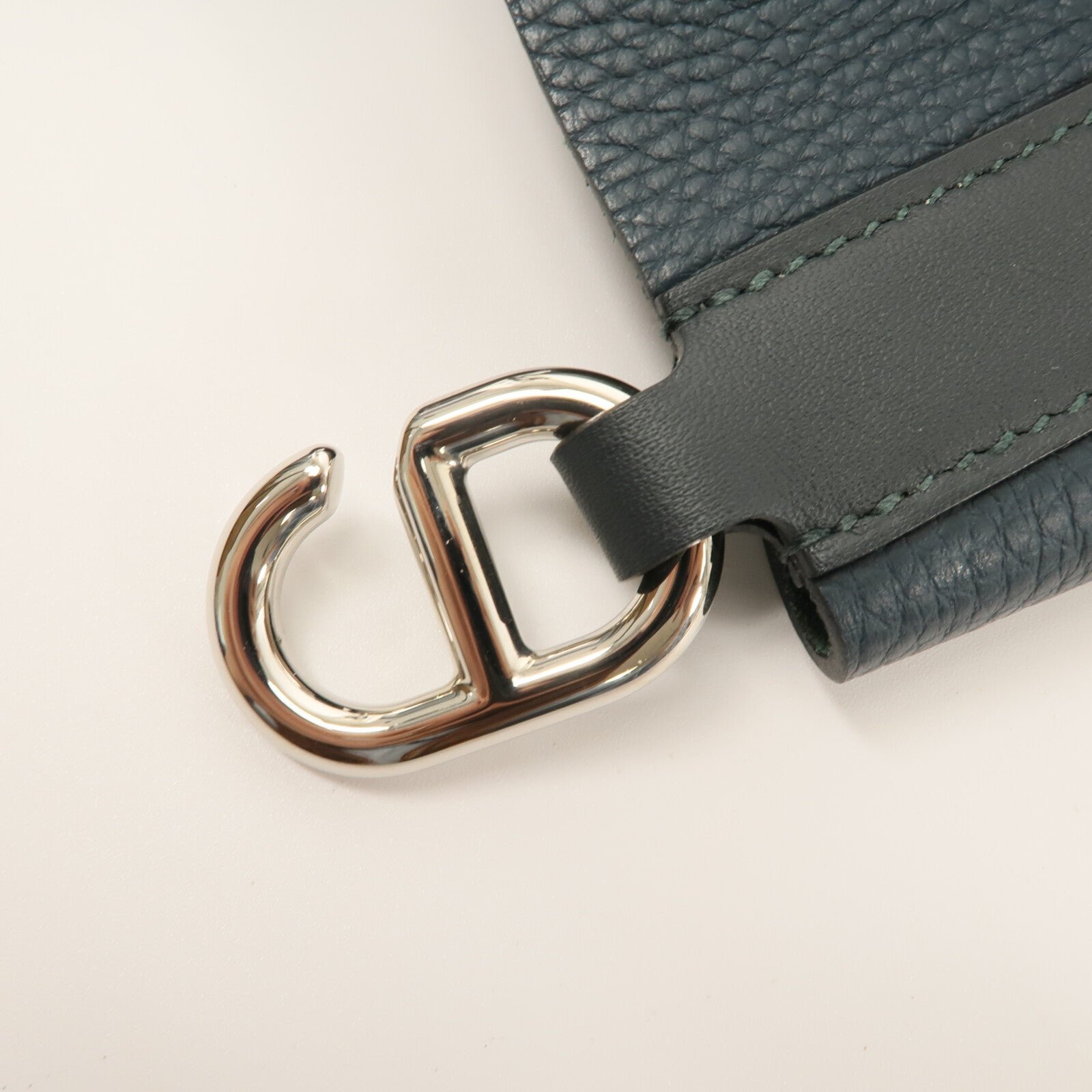 HERMES Clemence皮革In The Loop 23手挽袋Vert Cypres