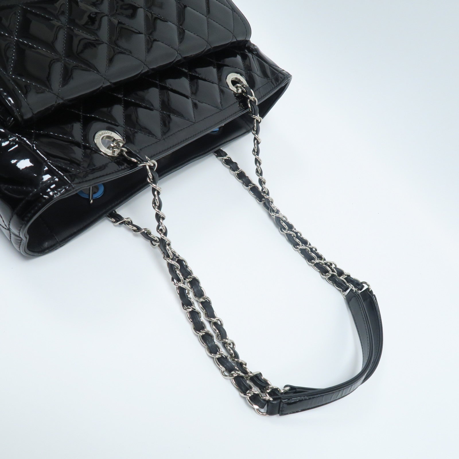 CHANEL 【激減優惠】漆皮皮革Chain Shoulder銀扣鏈帶肩背袋黑色