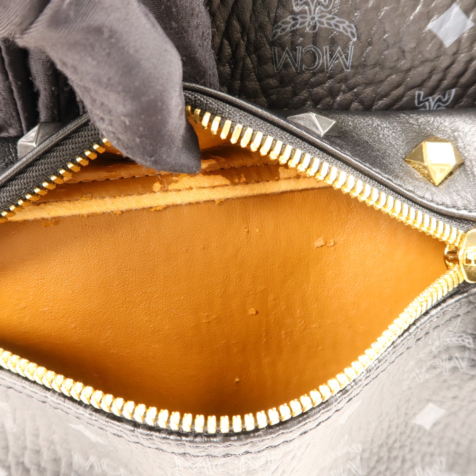 MCM 牛皮皮革Backpack金扣背包