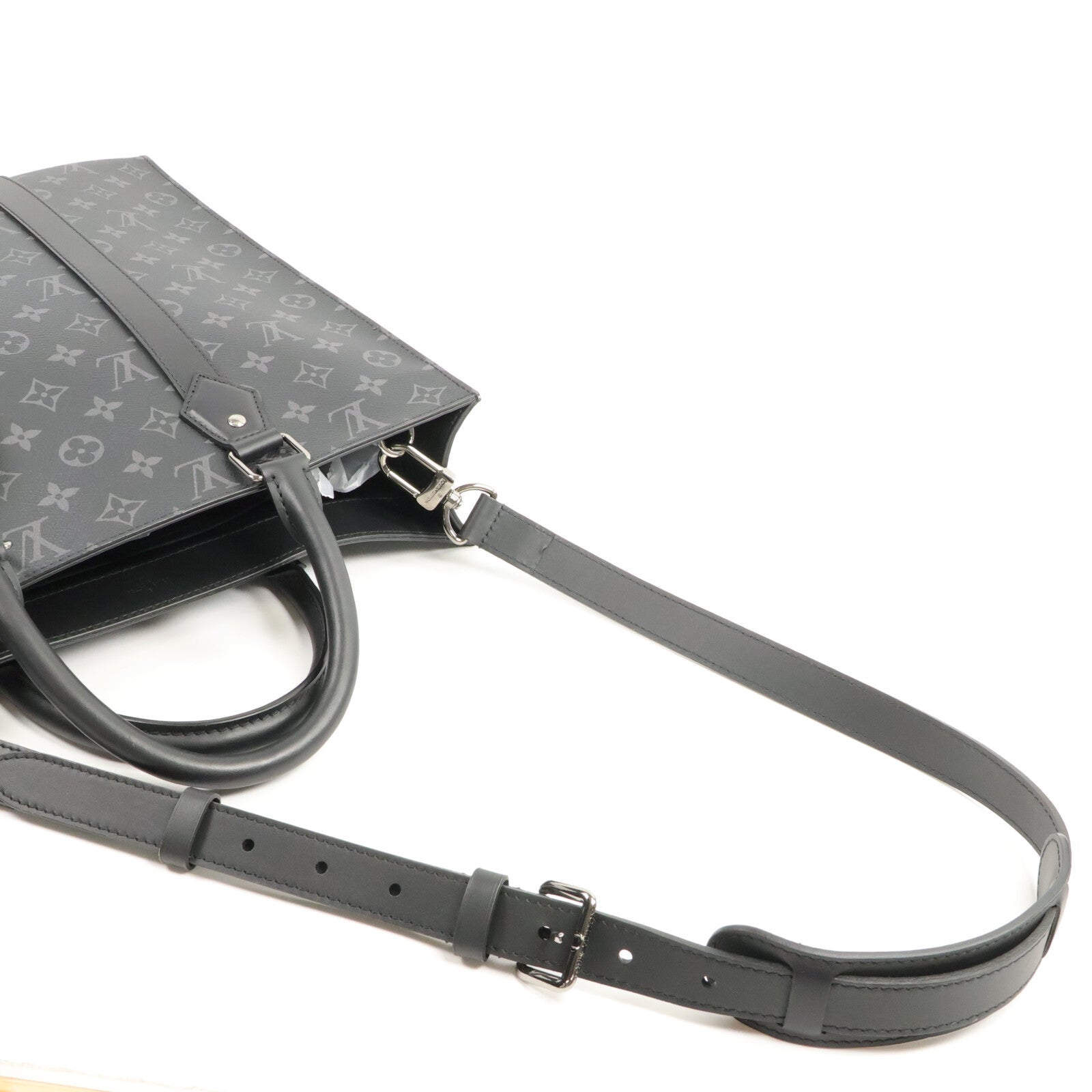 LOUIS VUITTON Monogram Eclipse Sac Plat Cross手挽肩背兩用袋