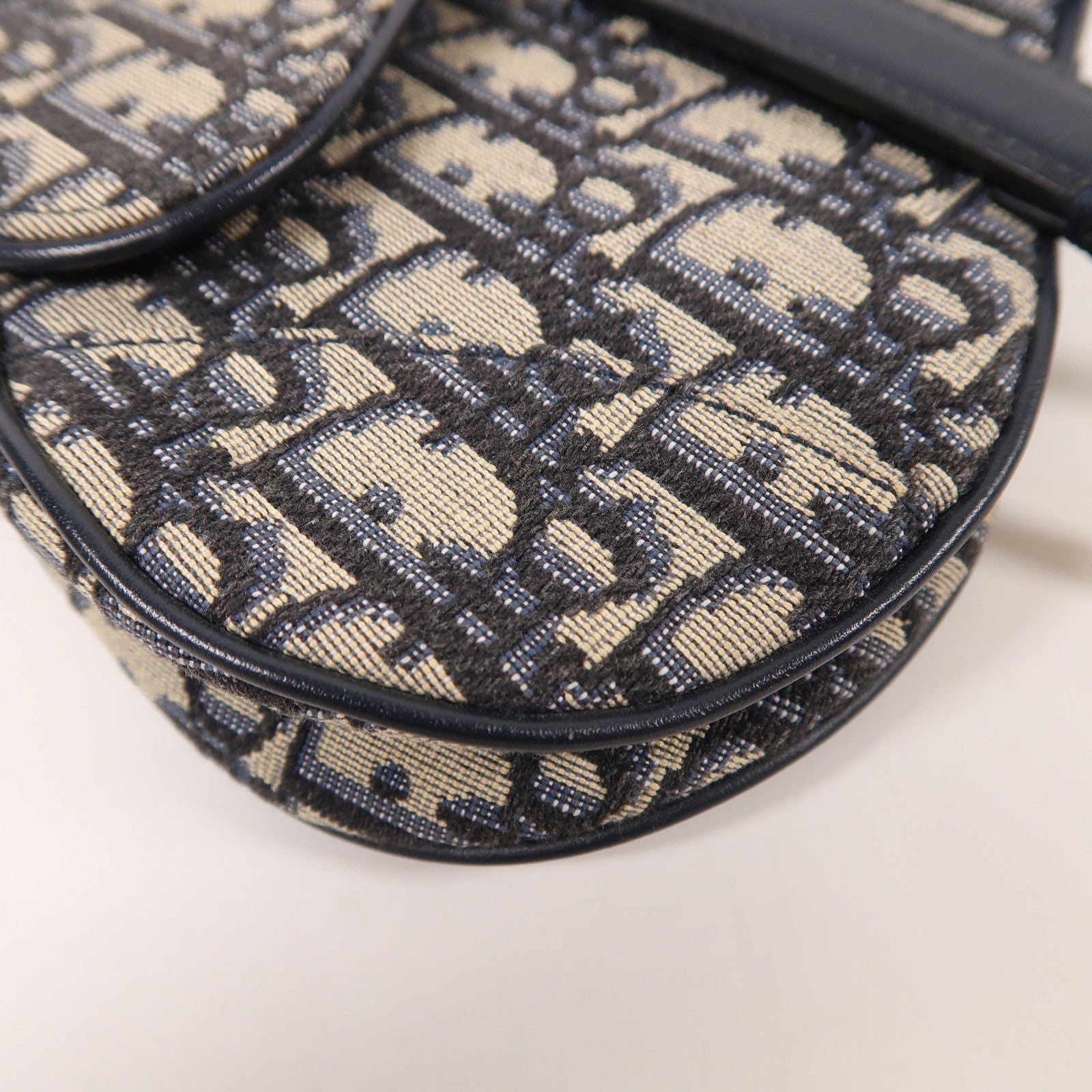 Dior 帆布Mini Saddle金扣手挽袋