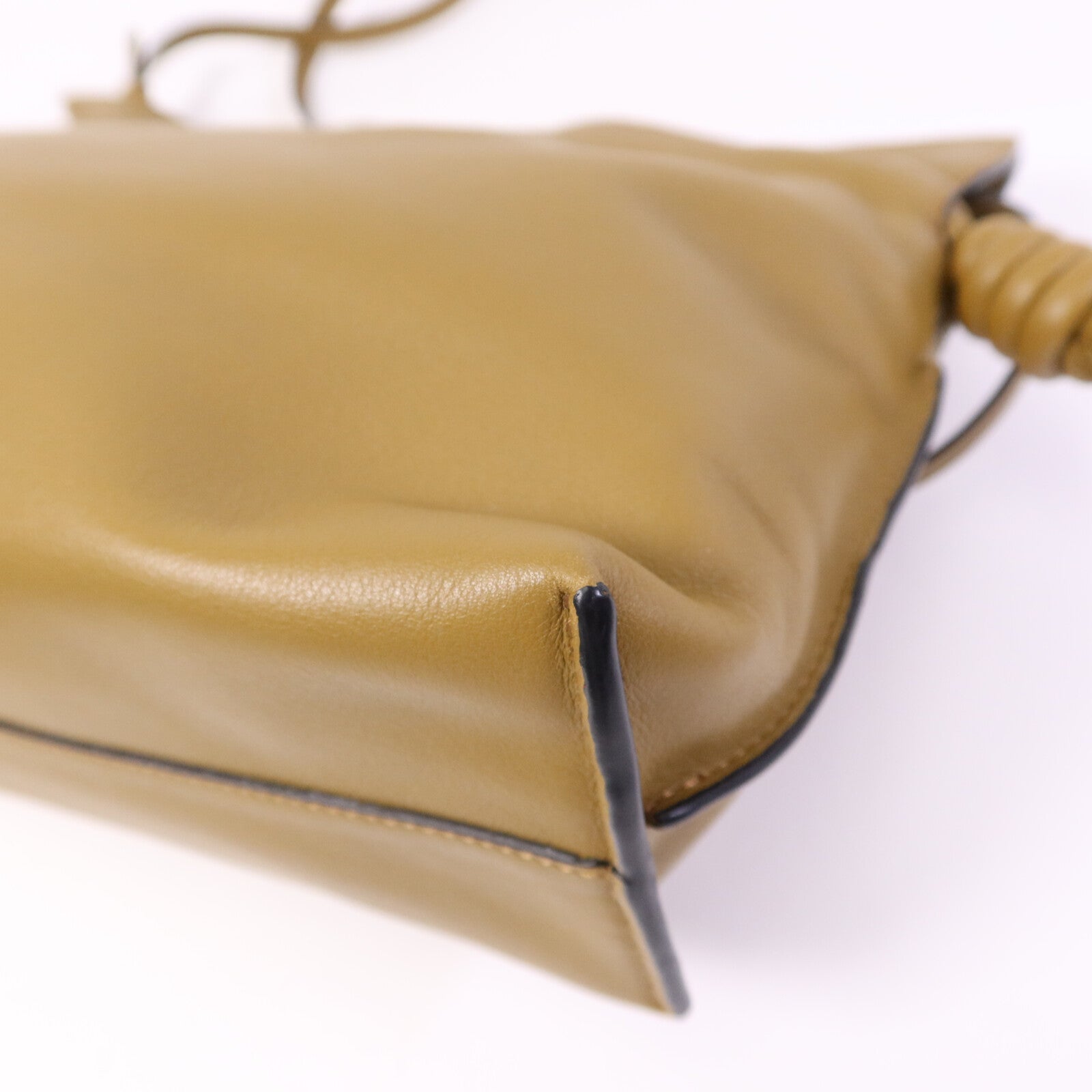 LOEWE 牛皮皮革Flamenco Clutch金扣肩背袋