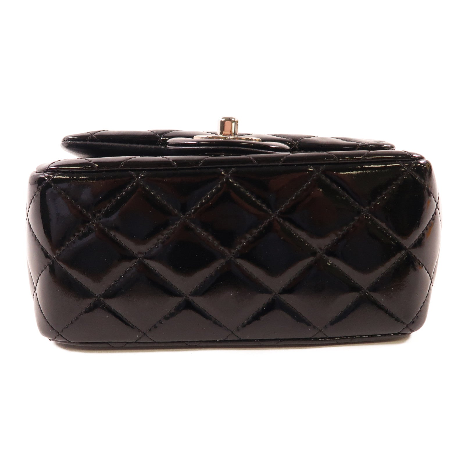CHANEL 漆皮皮革Classic 17銀扣鏈帶肩背袋