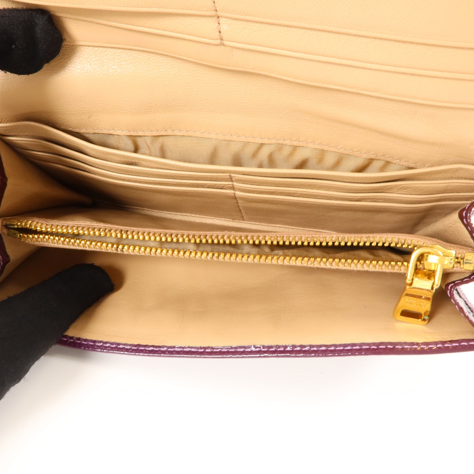 PRADA 漆皮皮革Long Wallet金扣長錢包