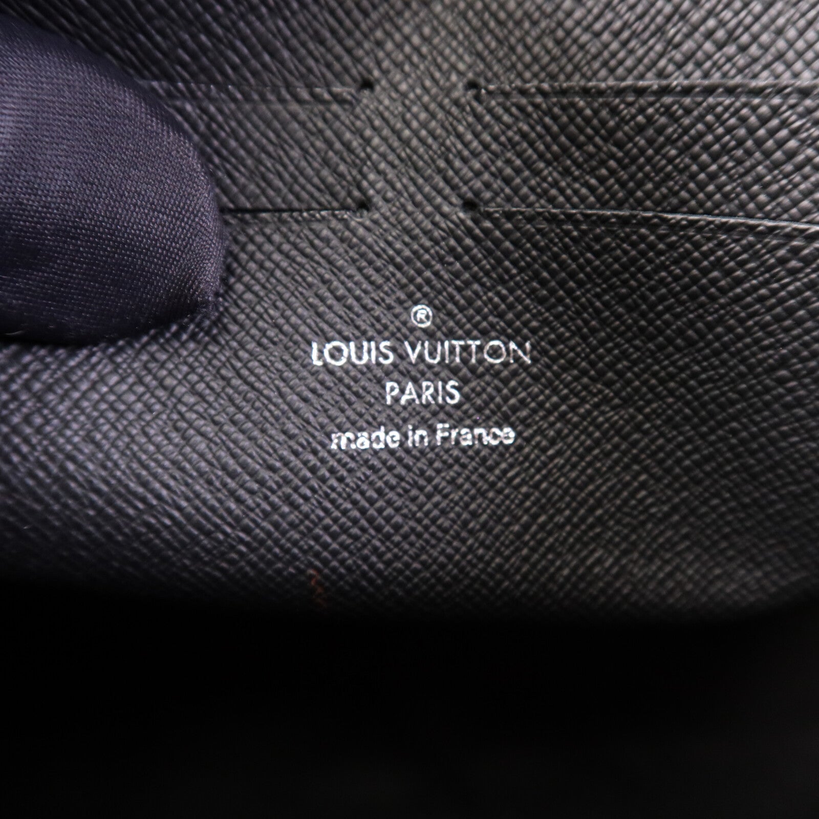LOUIS VUITTON Monogram Eclipse Pochette Voyage MM銀扣手拿包