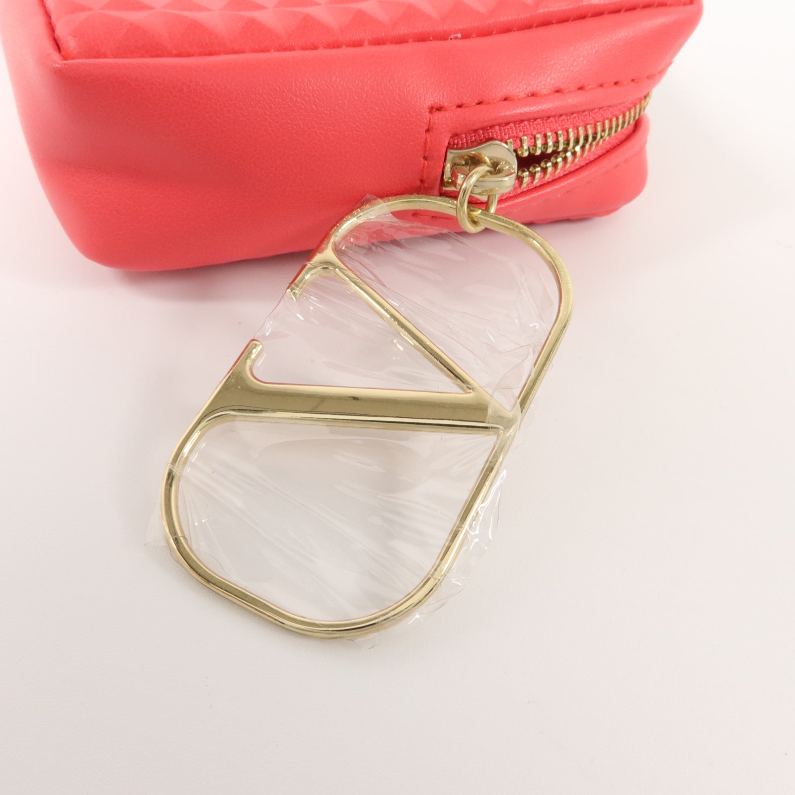 Valentino Recycled Plastic PVC Pouch小袋
