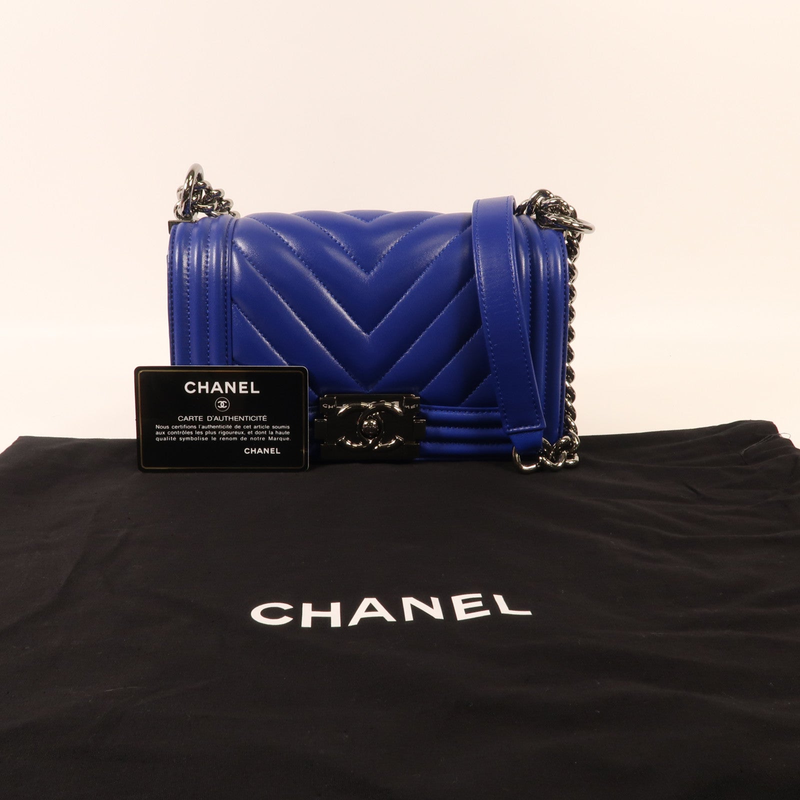 CHANEL 【激減優惠】牛皮皮革Boy Chanel 20cm銀扣鏈帶肩背袋