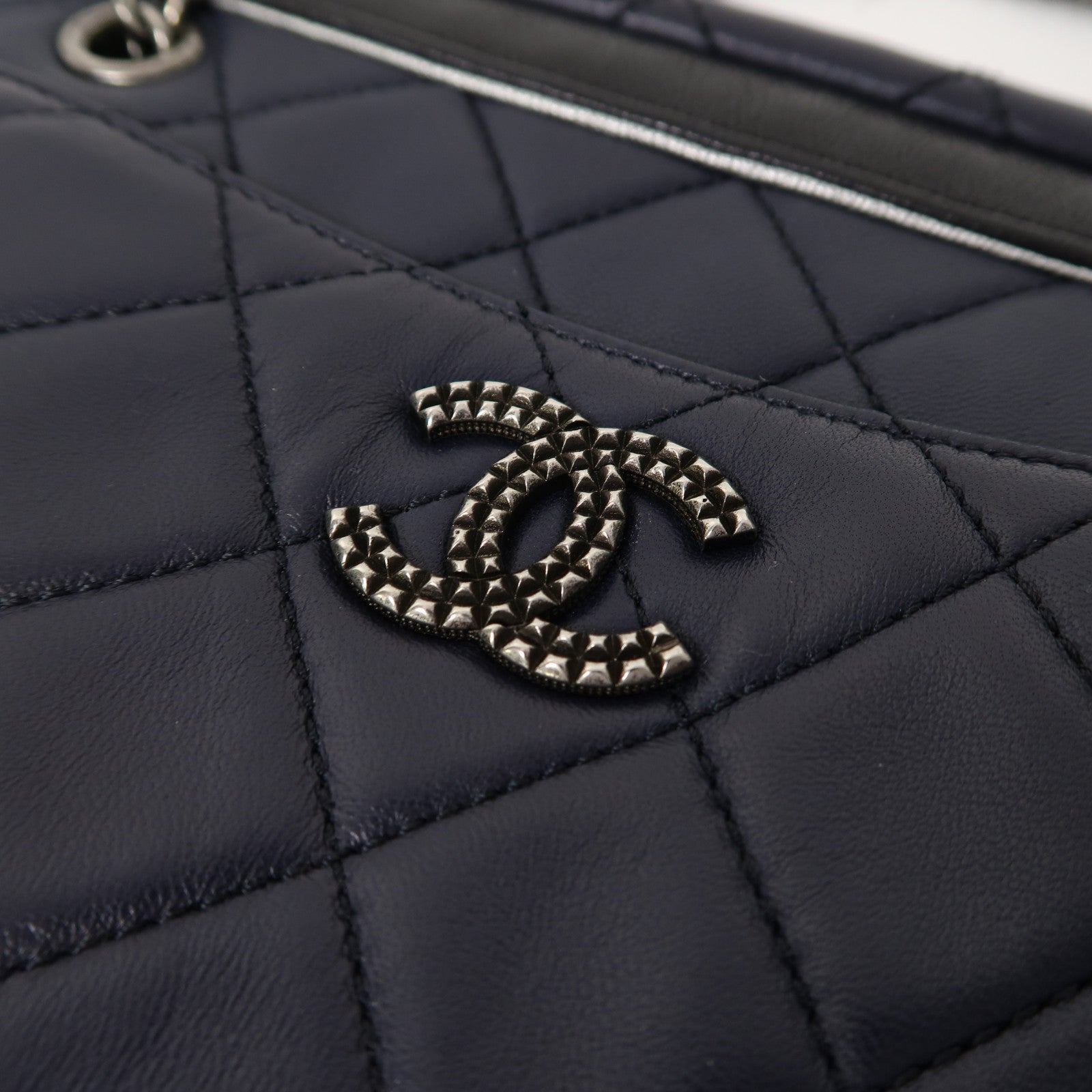 CHANEL 【激減優惠】菱格羊皮皮革Shoulder Bag銀扣鏈帶肩背袋藍色