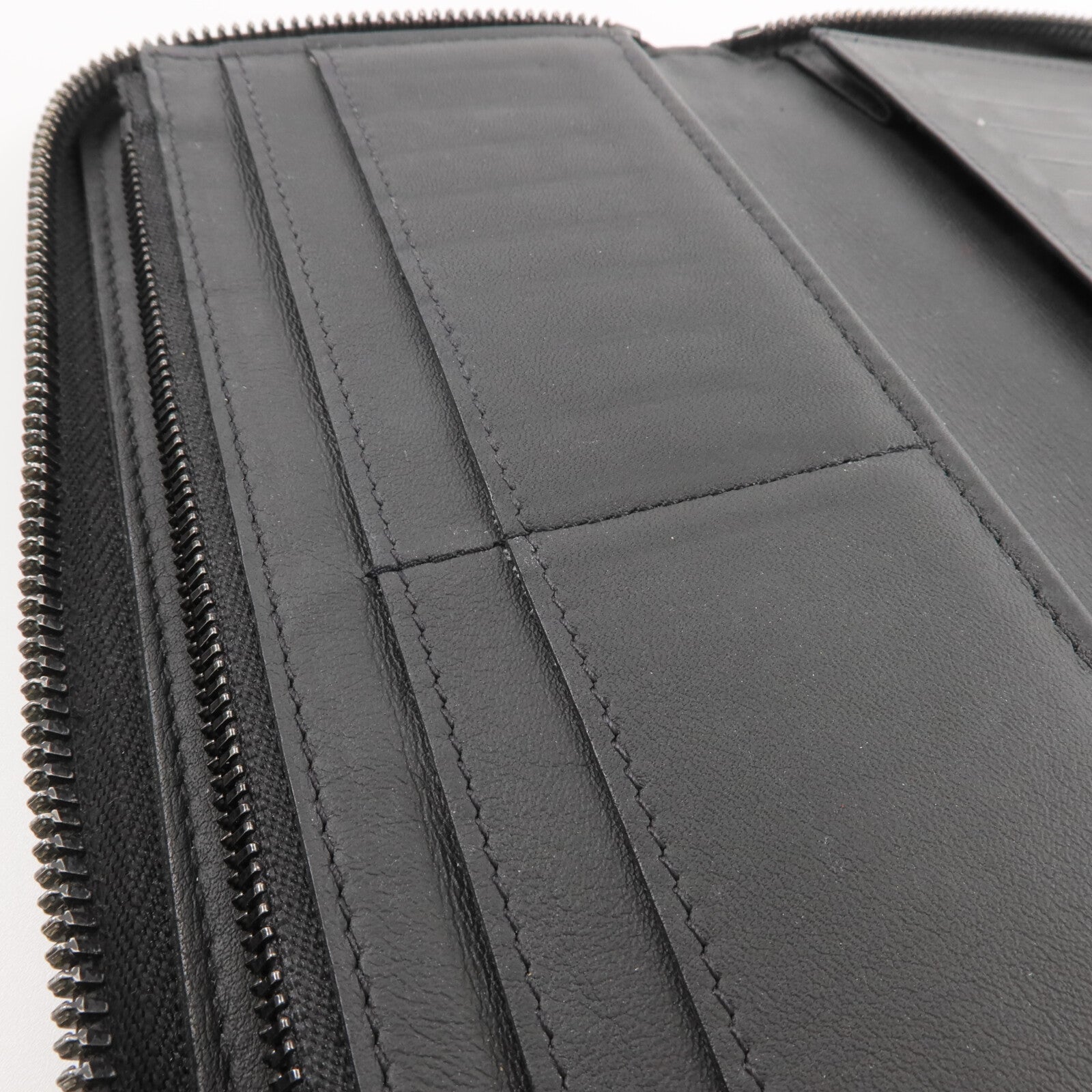 LOUIS VUITTON Monogram Taurillon Zip Vertical Wallet長錢包