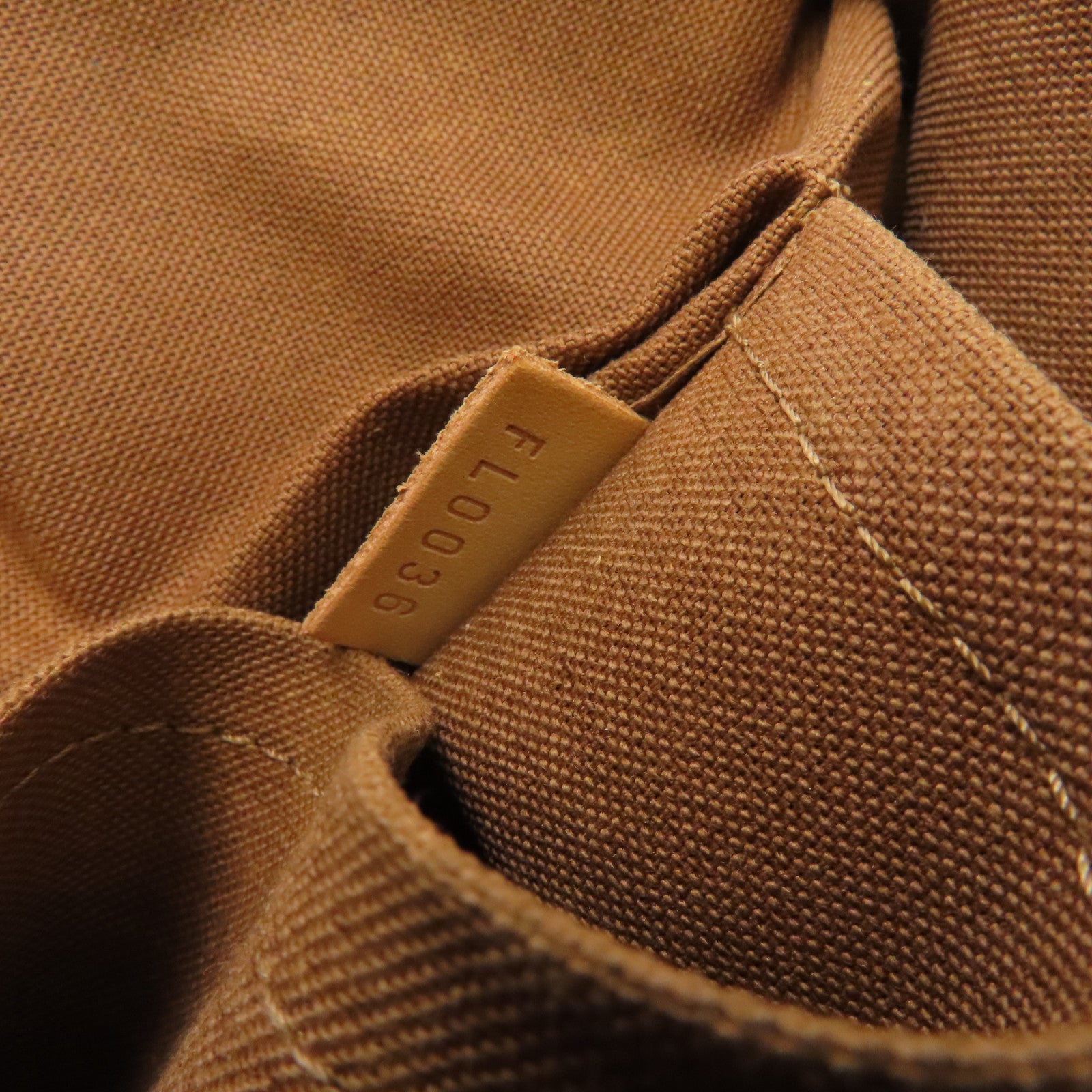 LOUIS VUITTON 【激減優惠】Monogram Lockit金扣手挽袋啡色