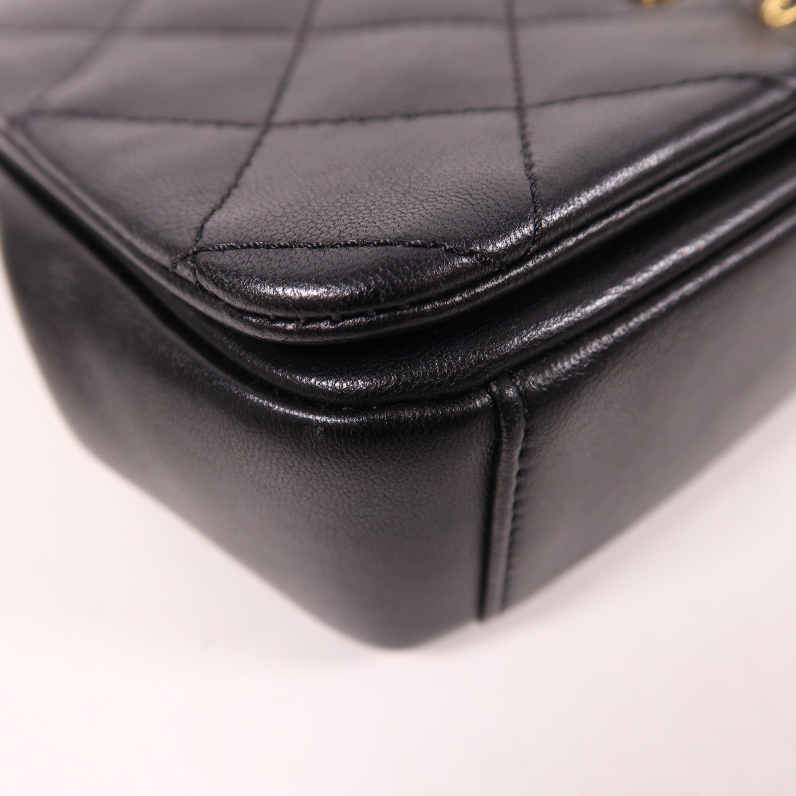 CHANEL 【激減優惠】牛皮皮革Chain Shoulder金扣鏈帶肩背袋