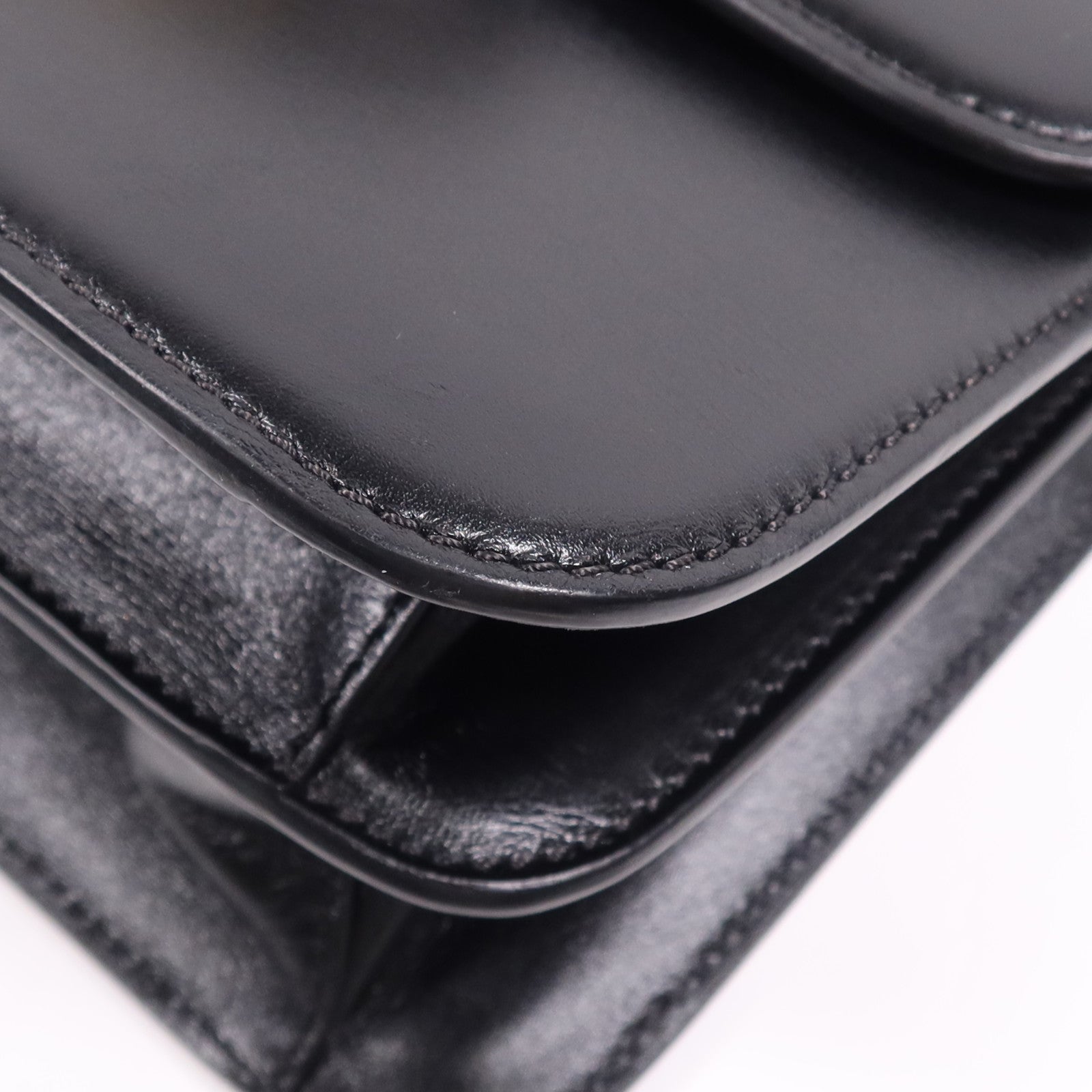 Valentino 【激減優惠】牛皮皮革Shoulder Bag銀扣肩背袋