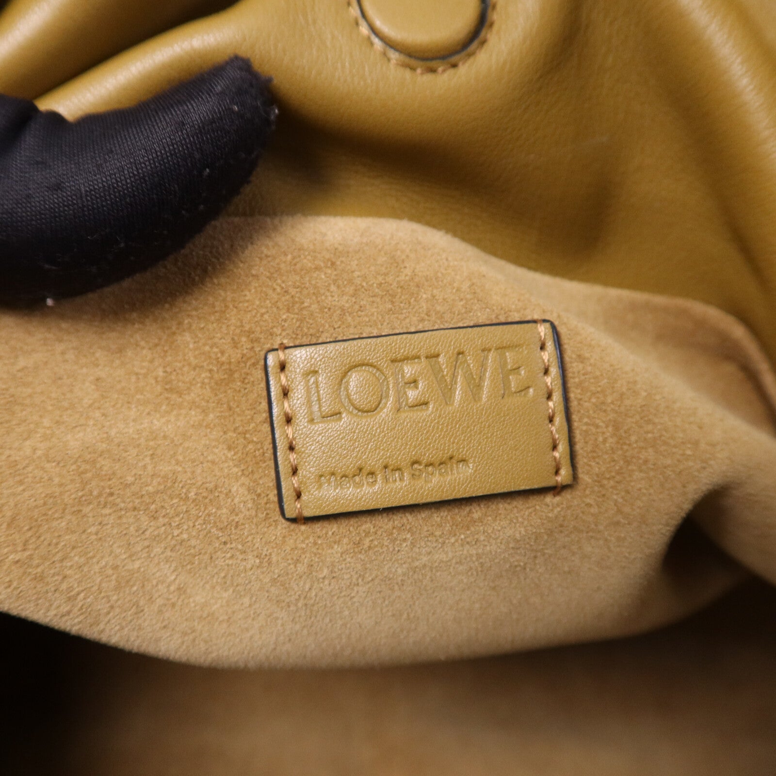 LOEWE 牛皮皮革Flamenco Clutch金扣肩背袋