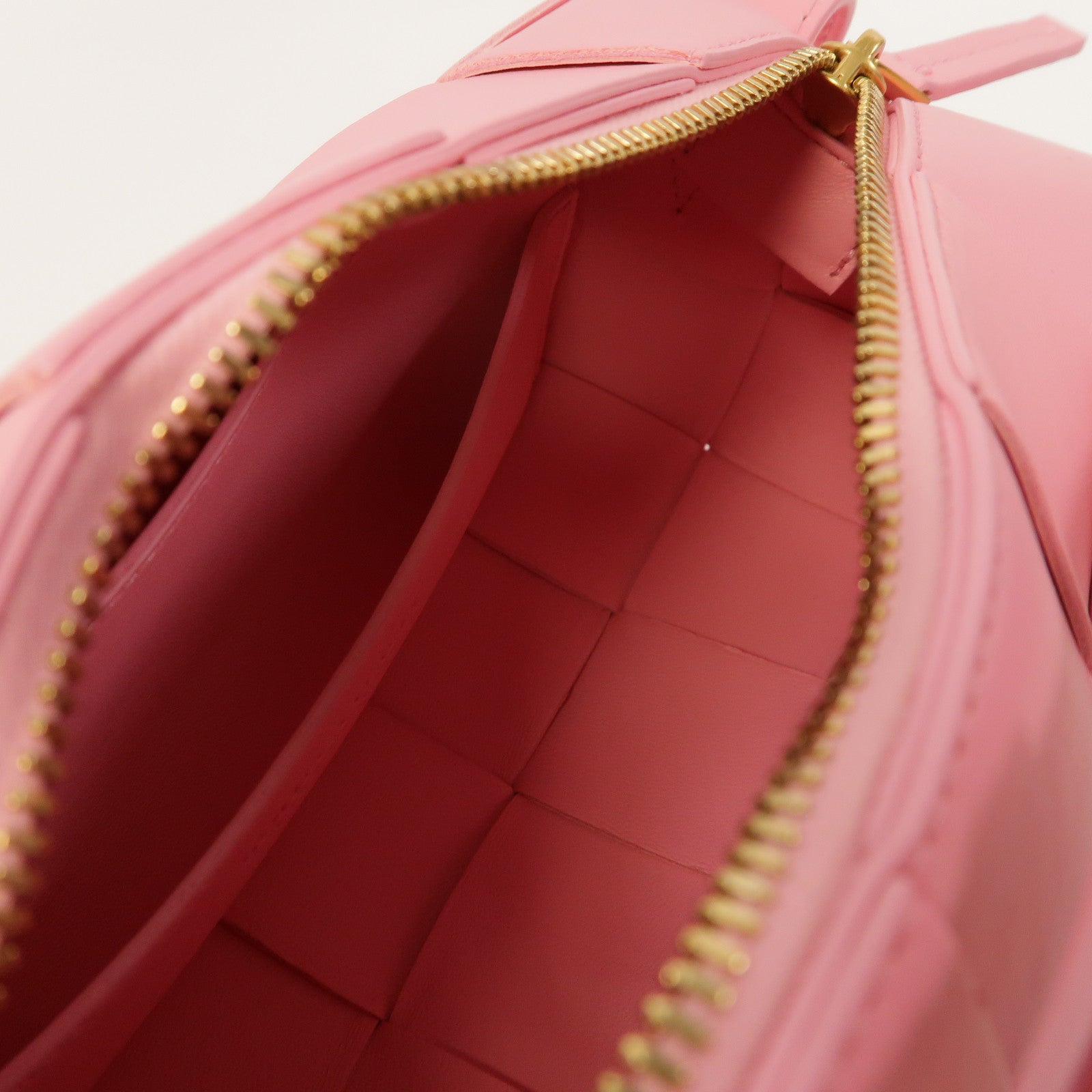 BOTTEGA VENETA 牛皮皮革Small Brick Cassette金扣肩背袋粉紅色