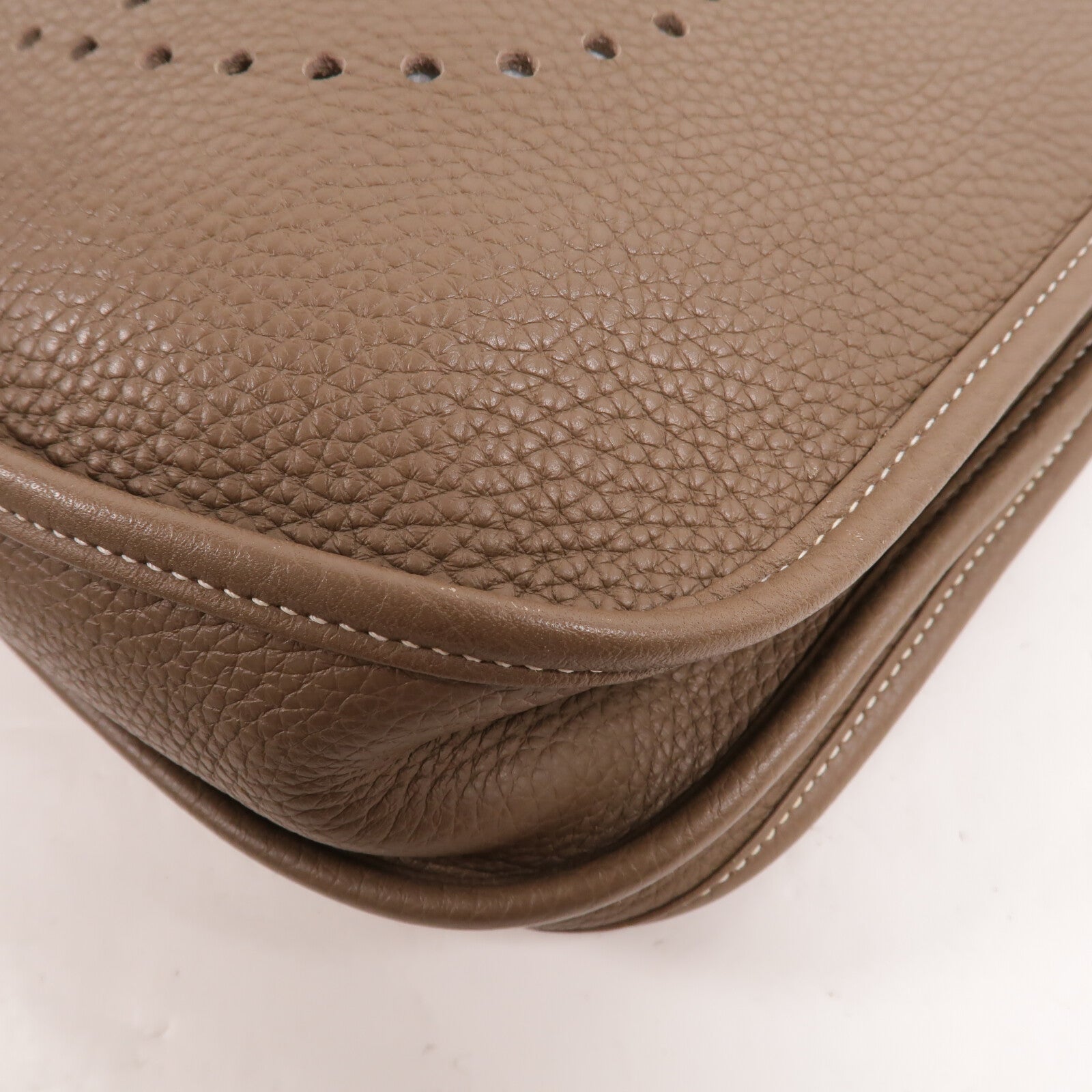 HERMES Clemence皮革Evelyne PM 肩背袋Etoupe
