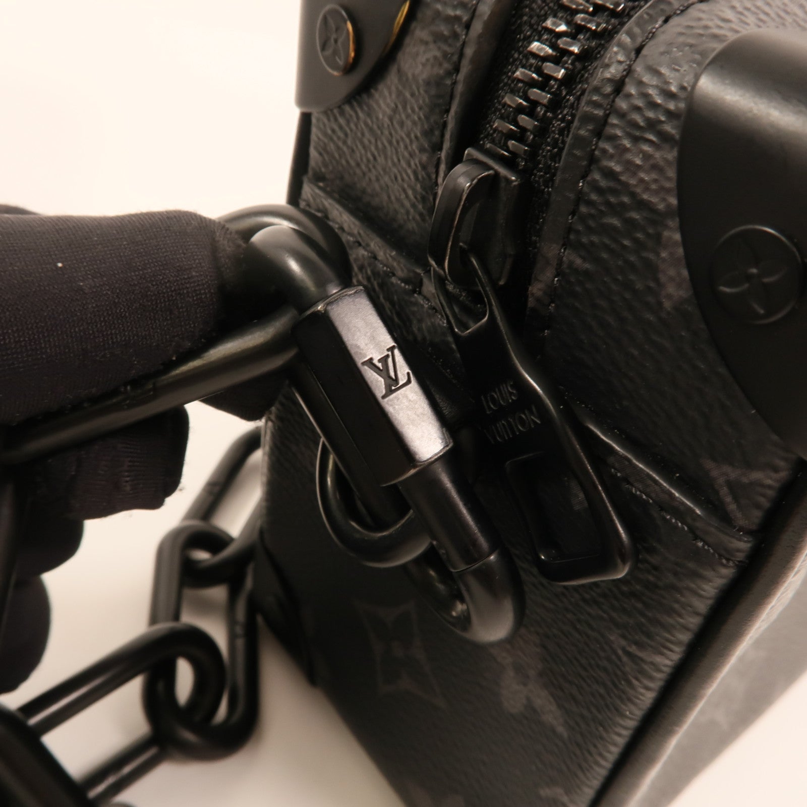 LOUIS VUITTON Monogram Eclipse Mini Soft Trunk肩背袋