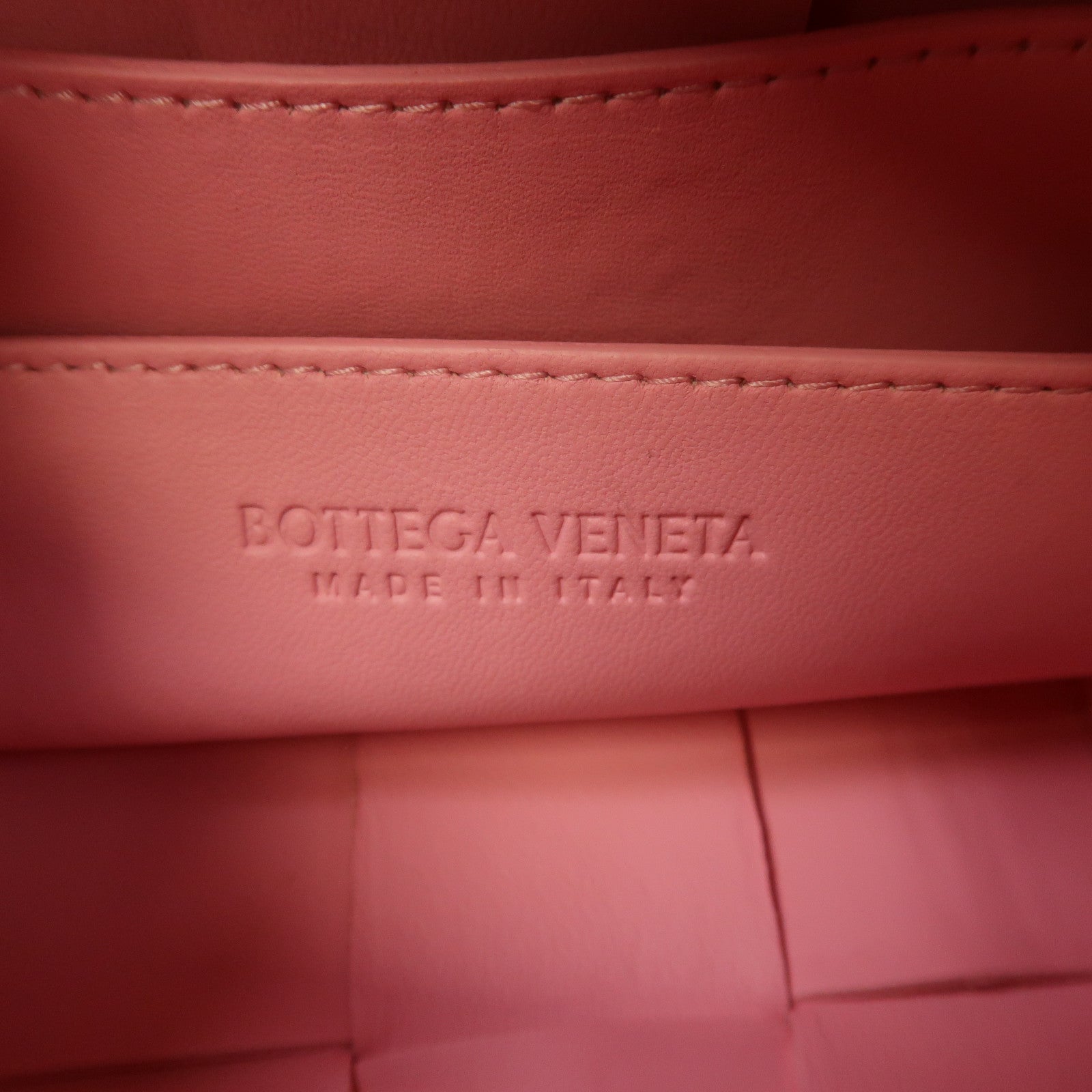 BOTTEGA VENETA 牛皮皮革Small Brick Cassette金扣肩背袋粉紅色
