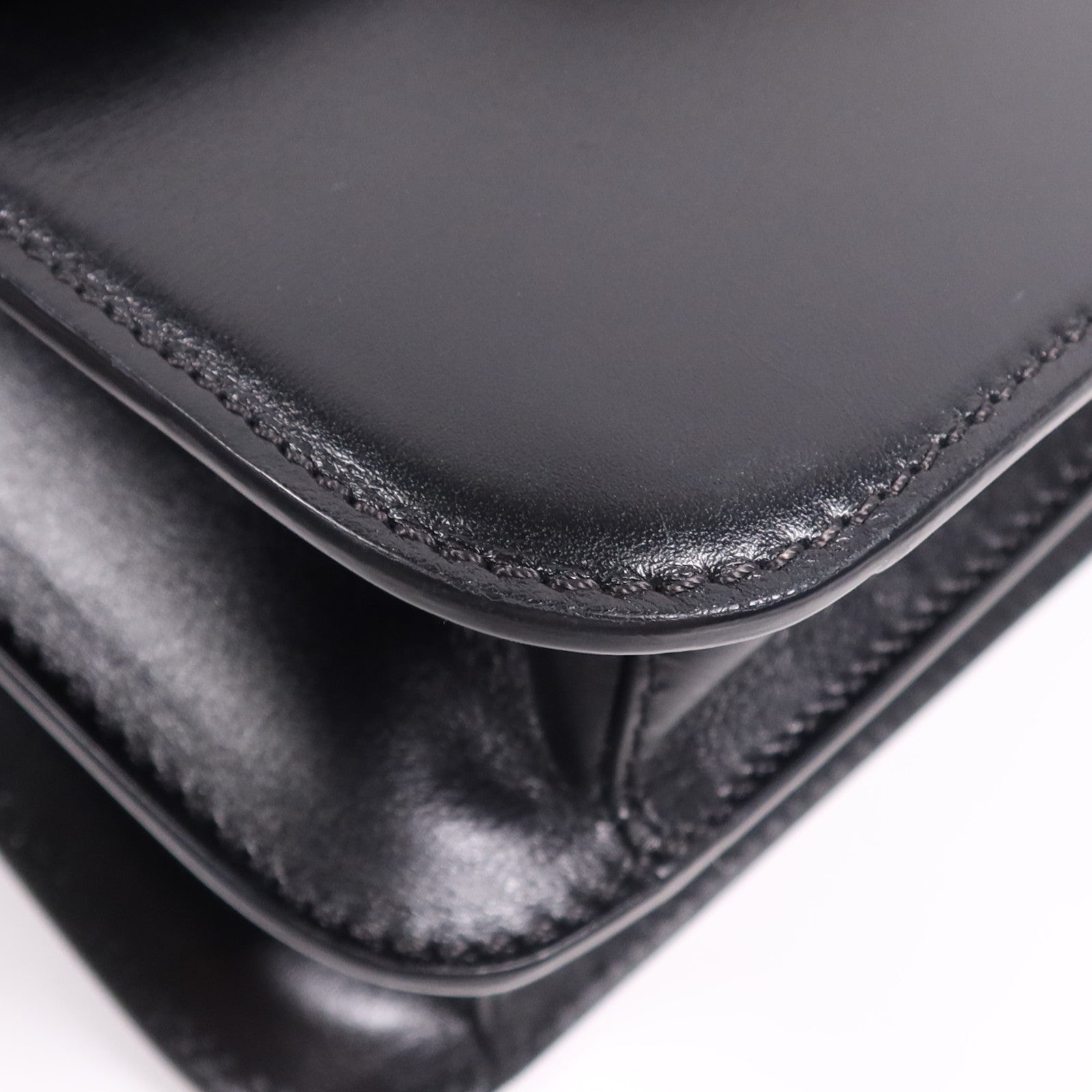 Valentino 牛皮皮革Shoulder Bag銀扣肩背袋