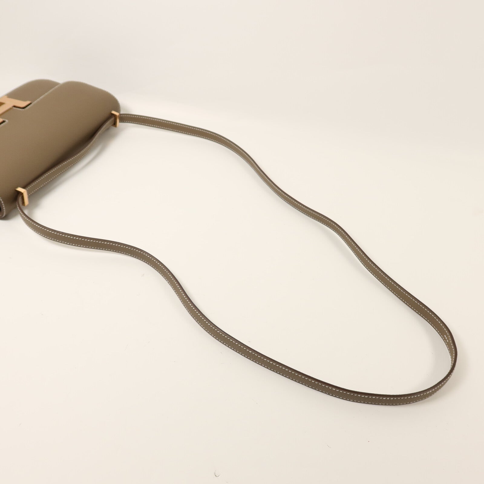 HERMES Epsom皮革Constance Elan金扣肩背袋Etoupe