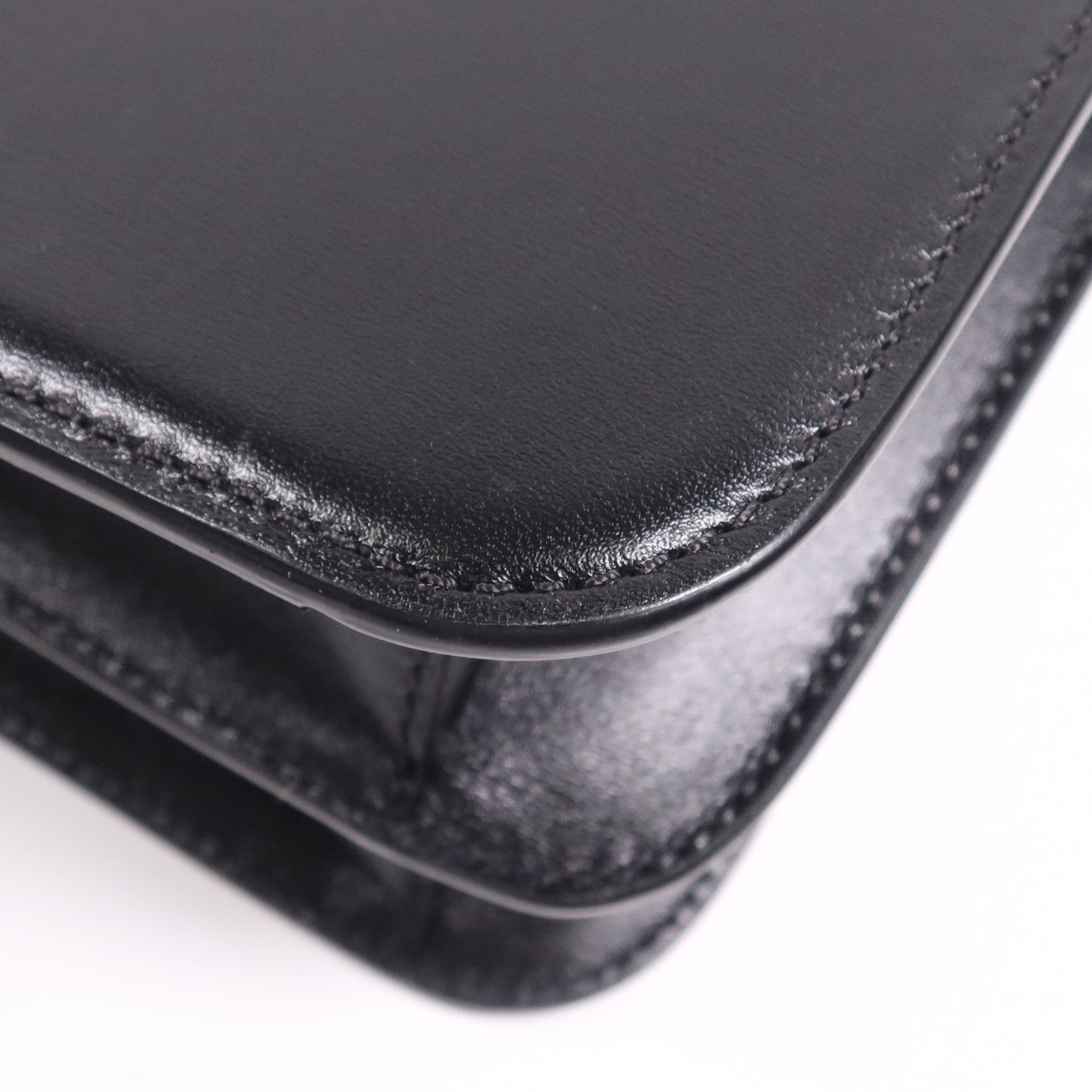 Valentino 牛皮皮革Shoulder Bag銀扣肩背袋