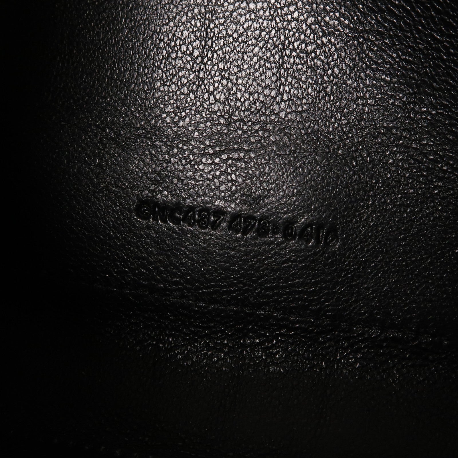 YVES SAINT LAURENT 牛皮皮革Chain Shoulder銀扣鏈帶肩背袋