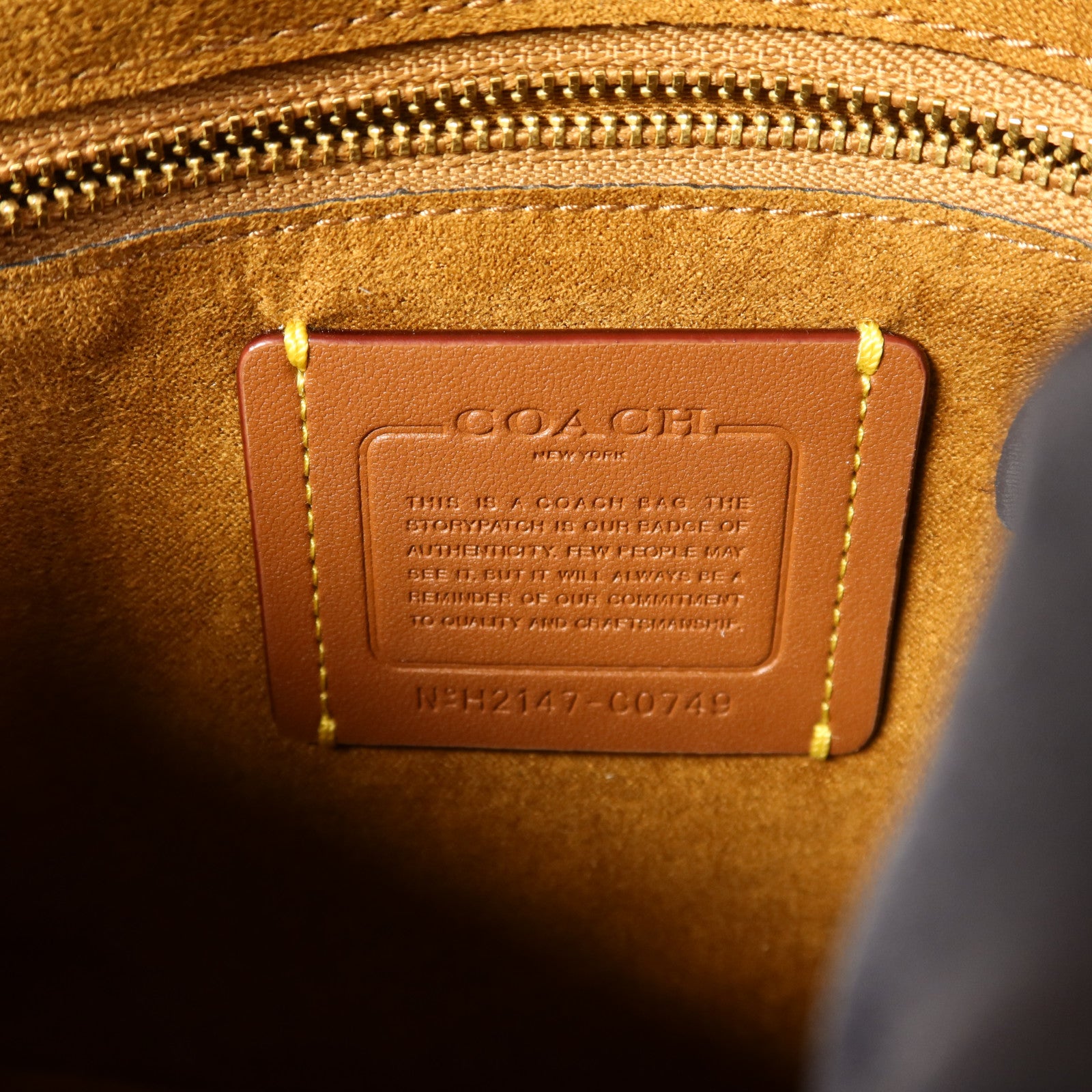 COACH 皮革Shoulder Bag金扣肩背袋