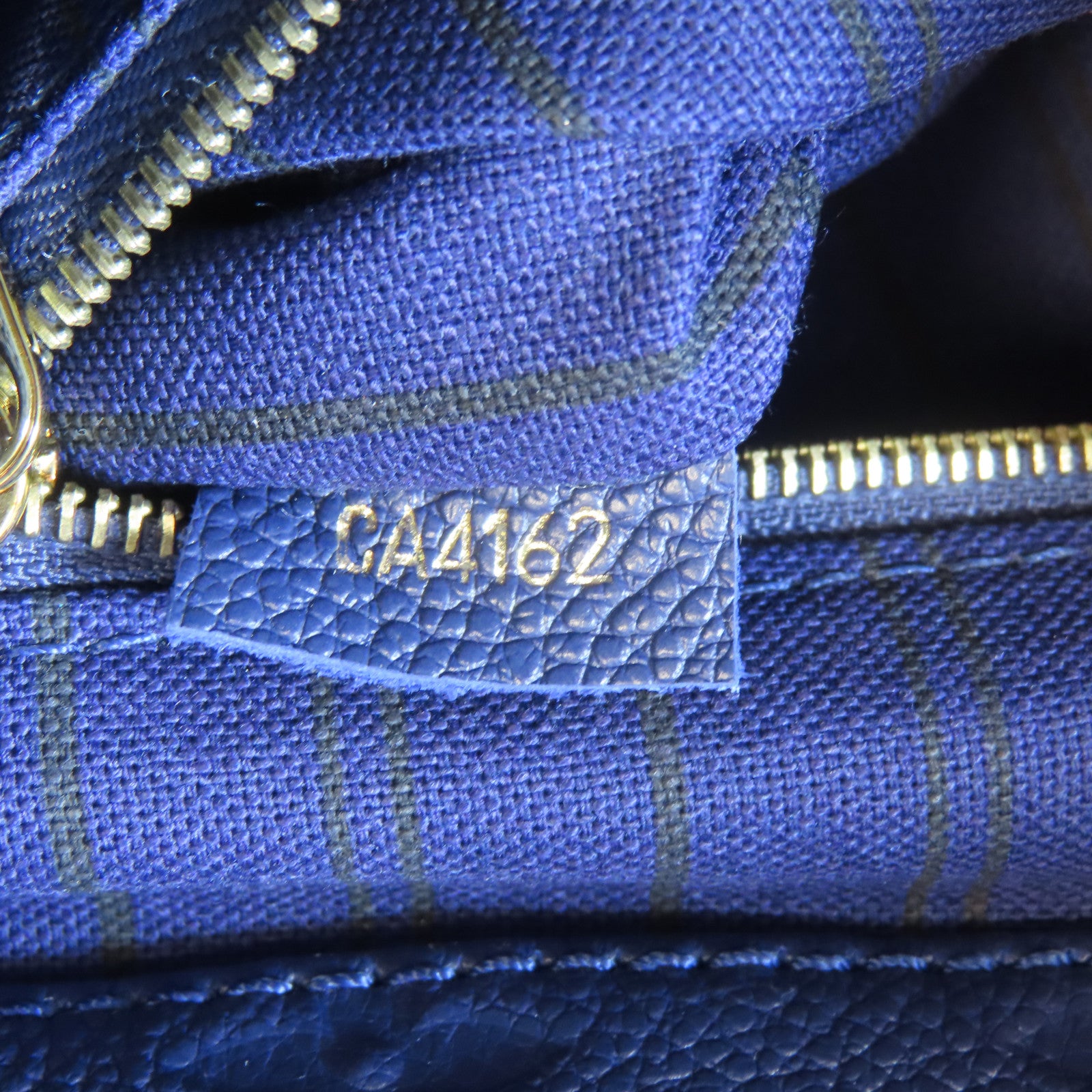 LOUIS VUITTON Monogram Empreinte Artsy MM金扣肩背袋藍色