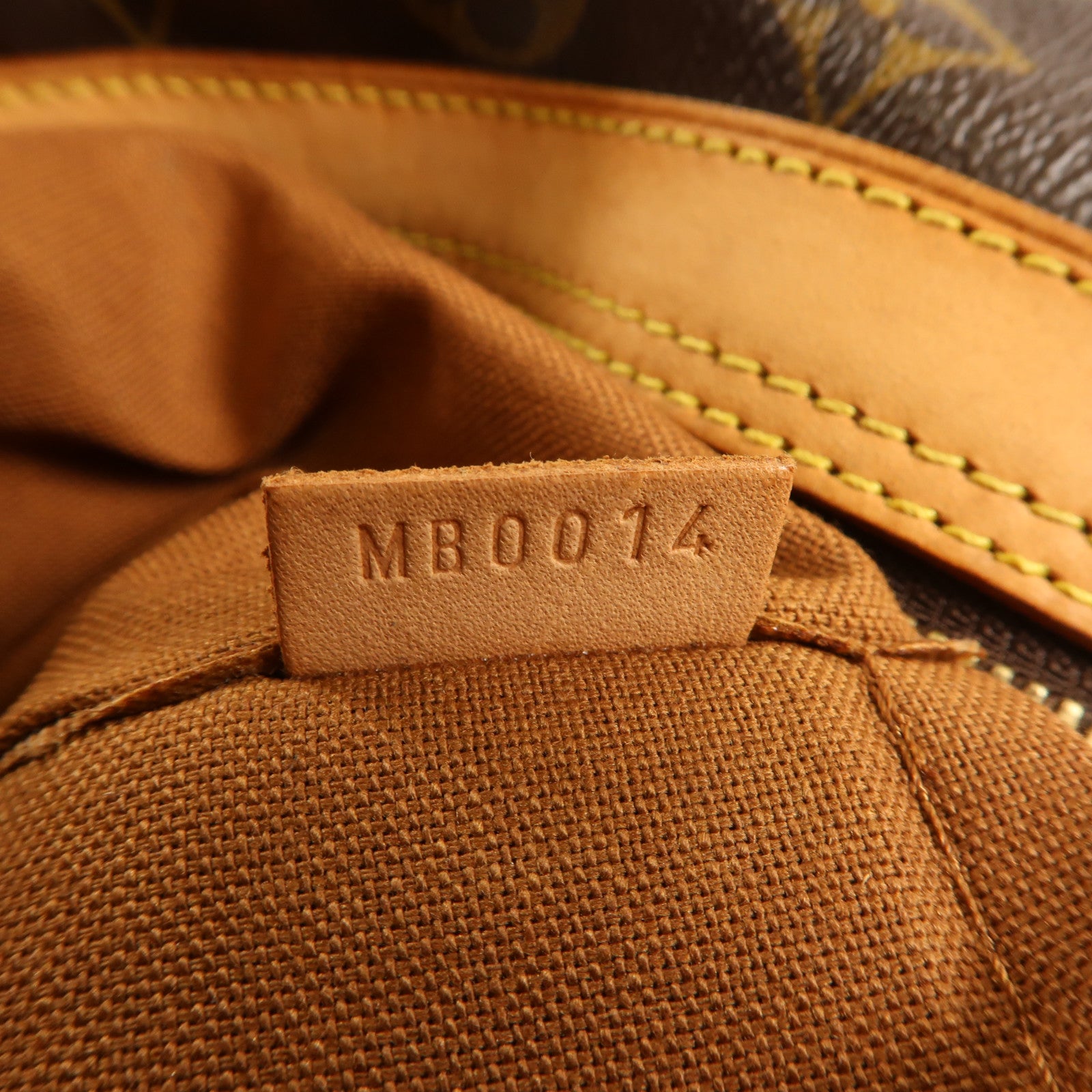 LOUIS VUITTON Monogram Sac Squash金扣肩背袋