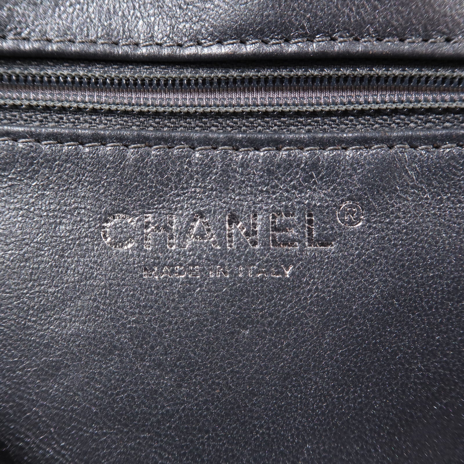 CHANEL 牛皮皮革Shoulder Bag銀扣鏈帶肩背袋