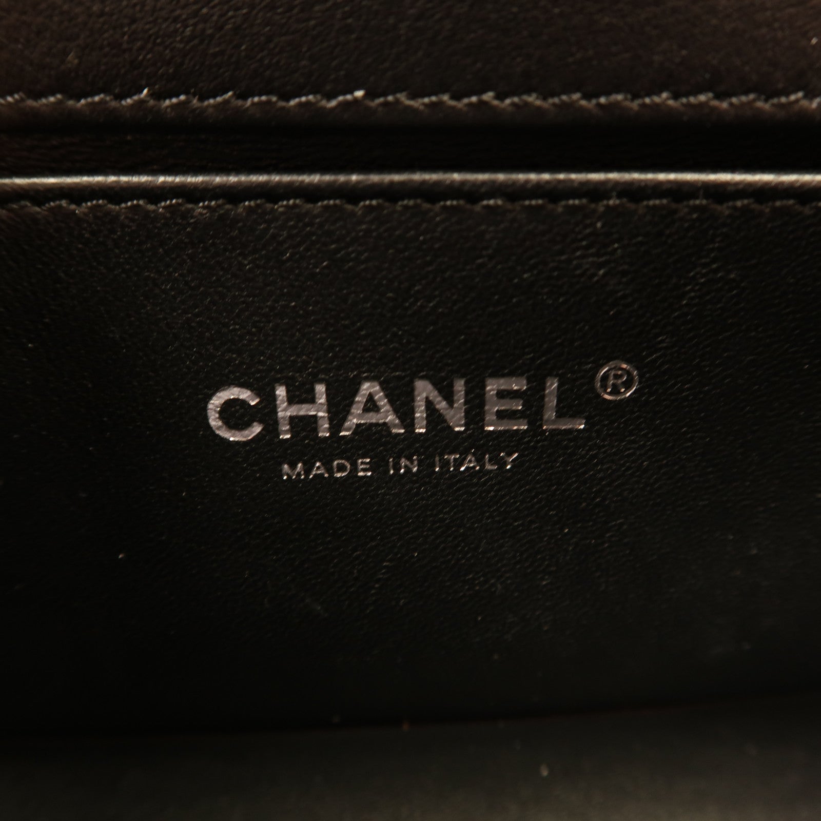 CHANEL 牛皮皮革Boy Chanel 20銀扣鏈帶肩背袋黑色
