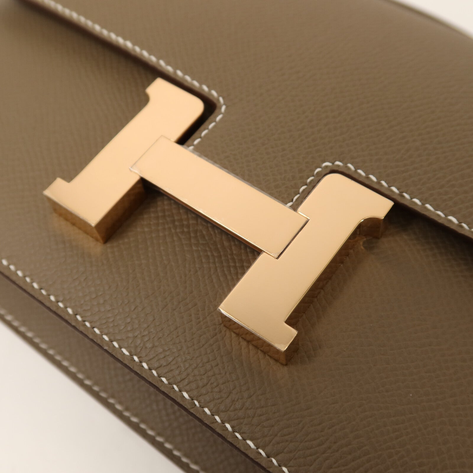 HERMES Epsom皮革Constance Elan金扣肩背袋Etoupe