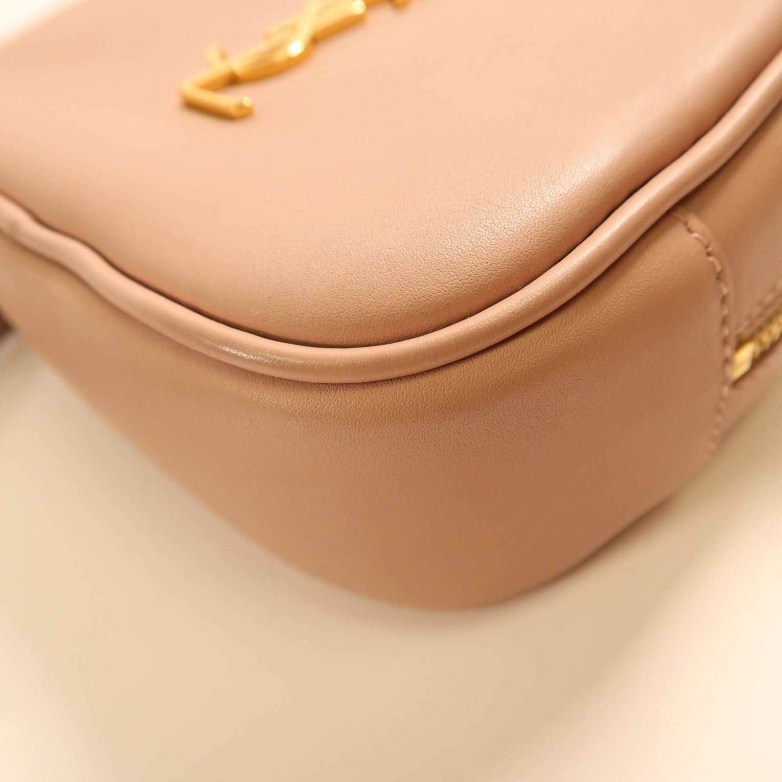 SAINT LAURENT 牛皮皮革Shoulder Bag金扣肩背袋