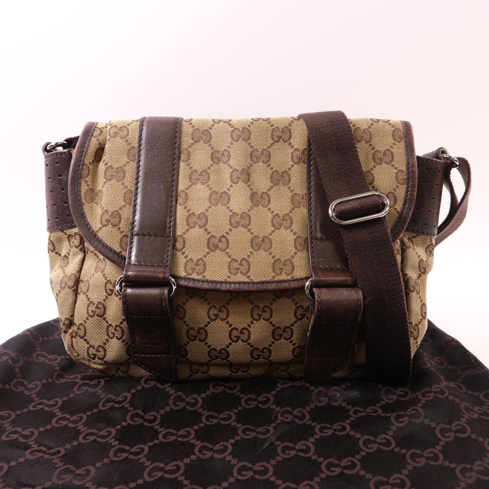 GUCCI 帆布Shoulder Bag銀扣肩背袋啡色