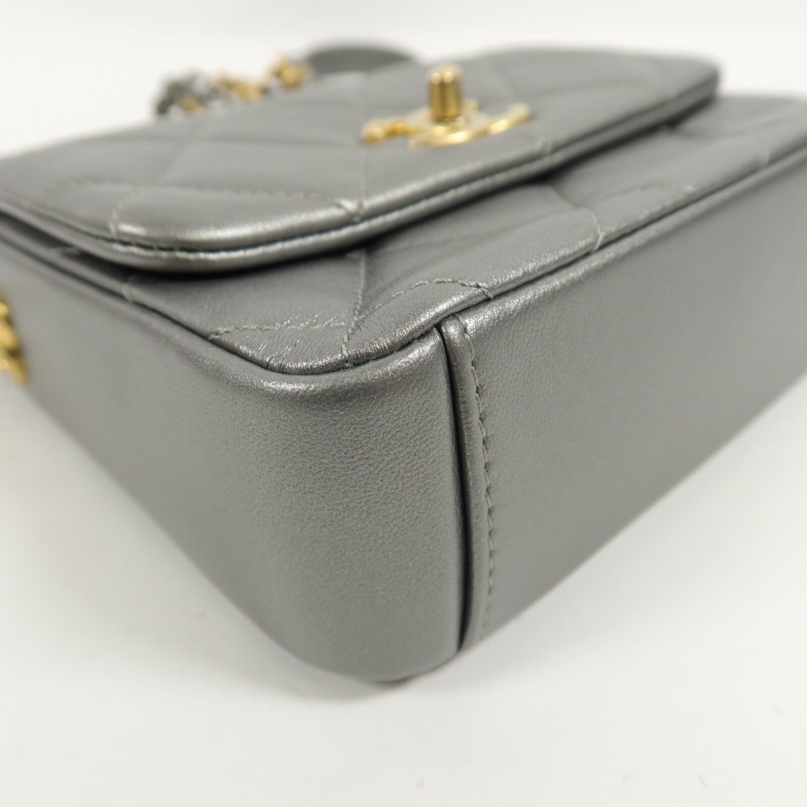 CHANEL 牛皮皮革Chain Shoulder鏈帶肩背袋