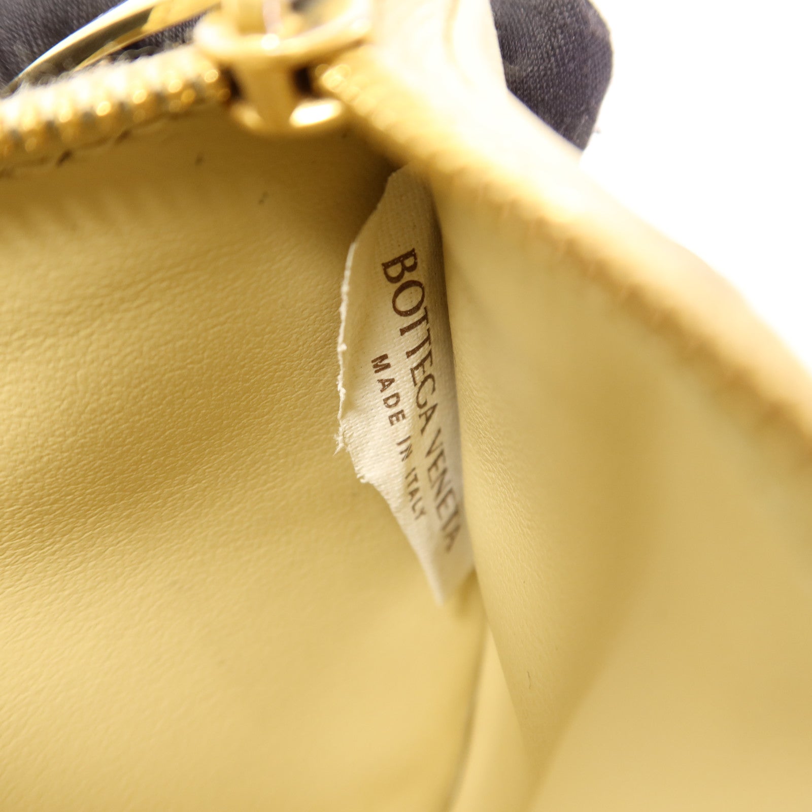 BOTTEGA VENETA 羊皮皮革Card Case金扣卡片套