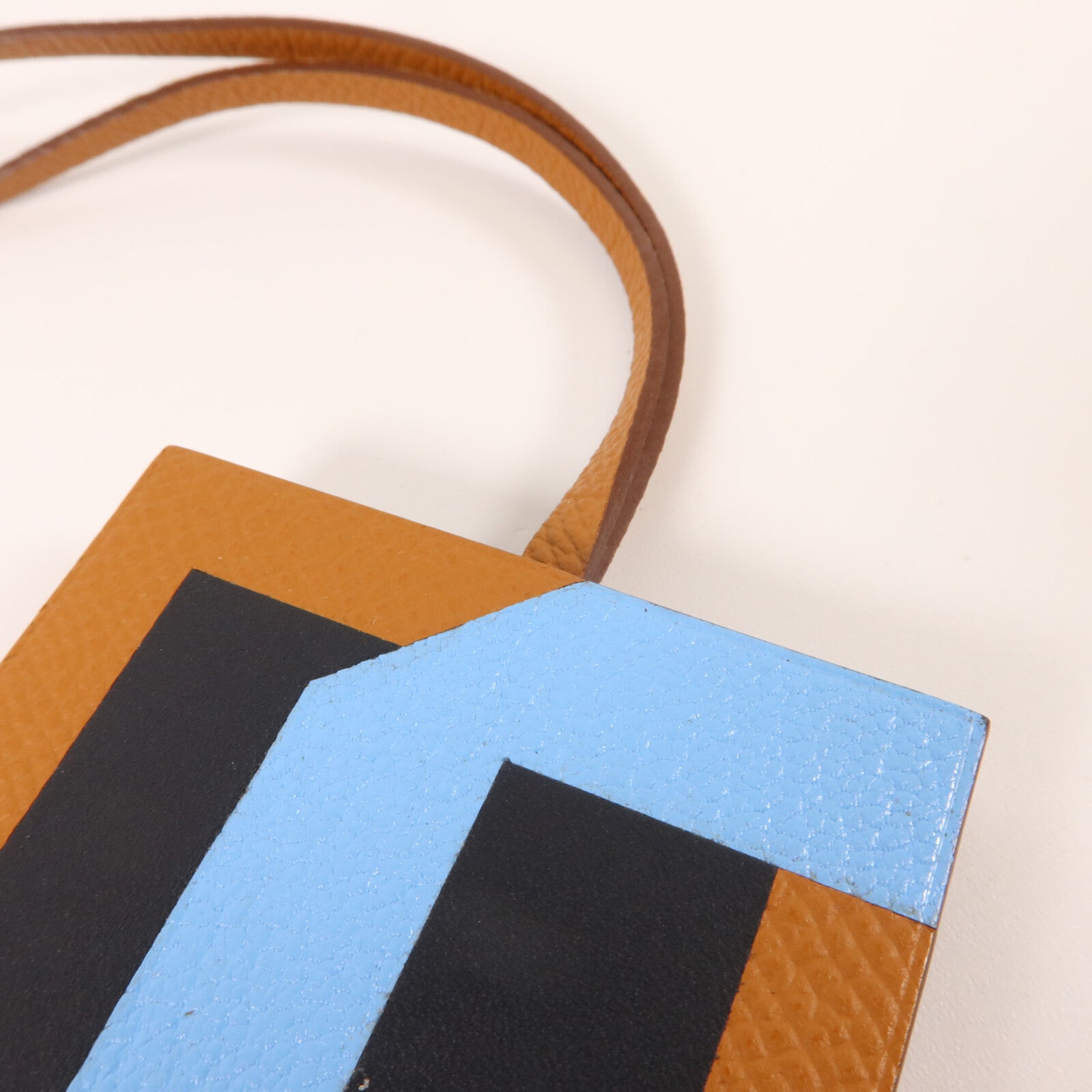 HERMES Epsom皮革H Lettres Au Carre掛飾Gold