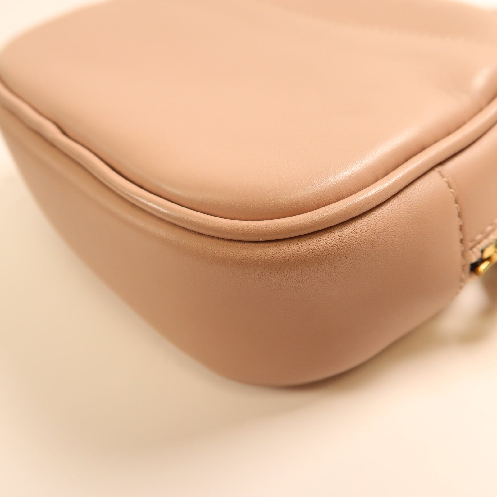 SAINT LAURENT 牛皮皮革Shoulder Bag金扣肩背袋