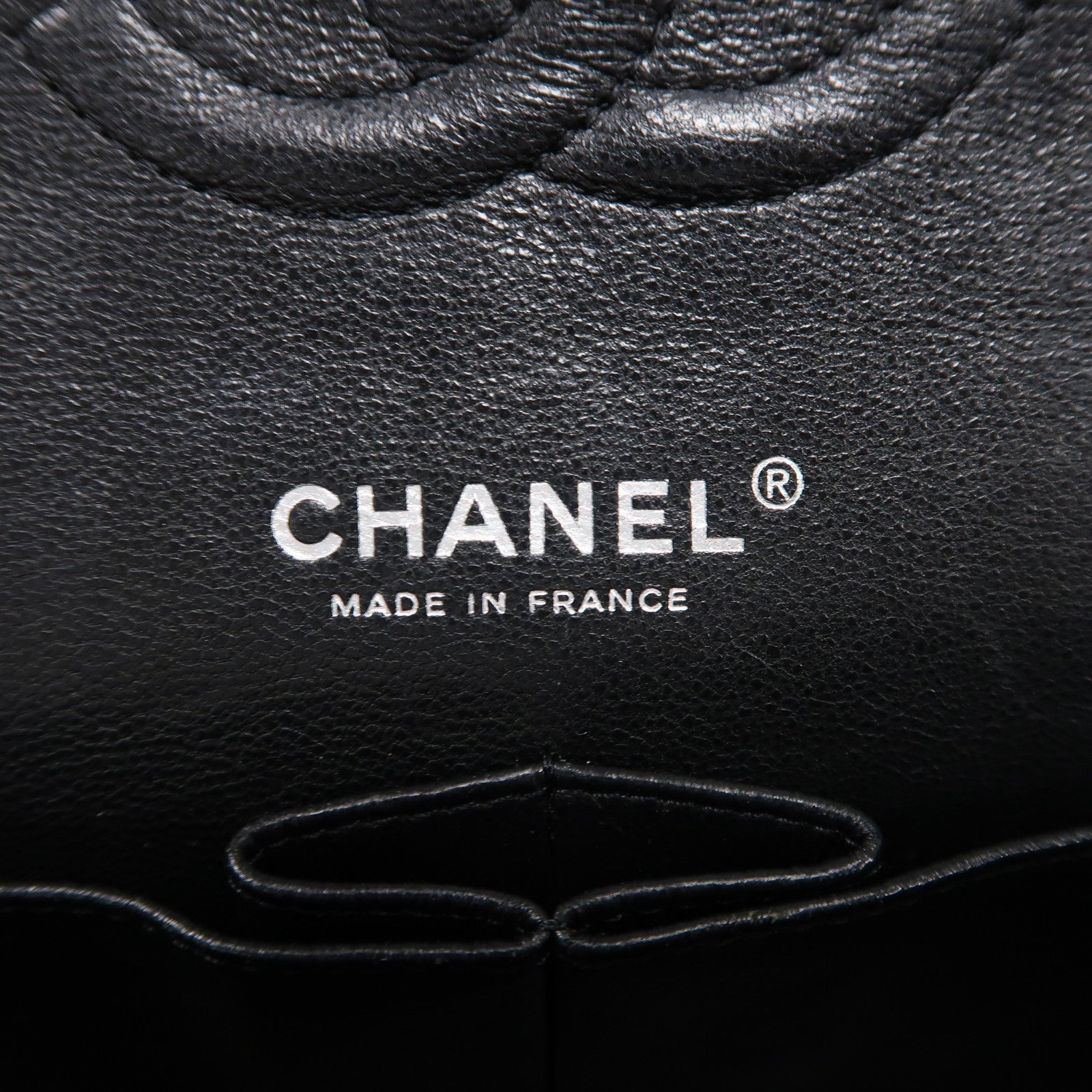 CHANEL 菱格Caviar皮革Classic 25銀扣鏈帶肩背袋黑色