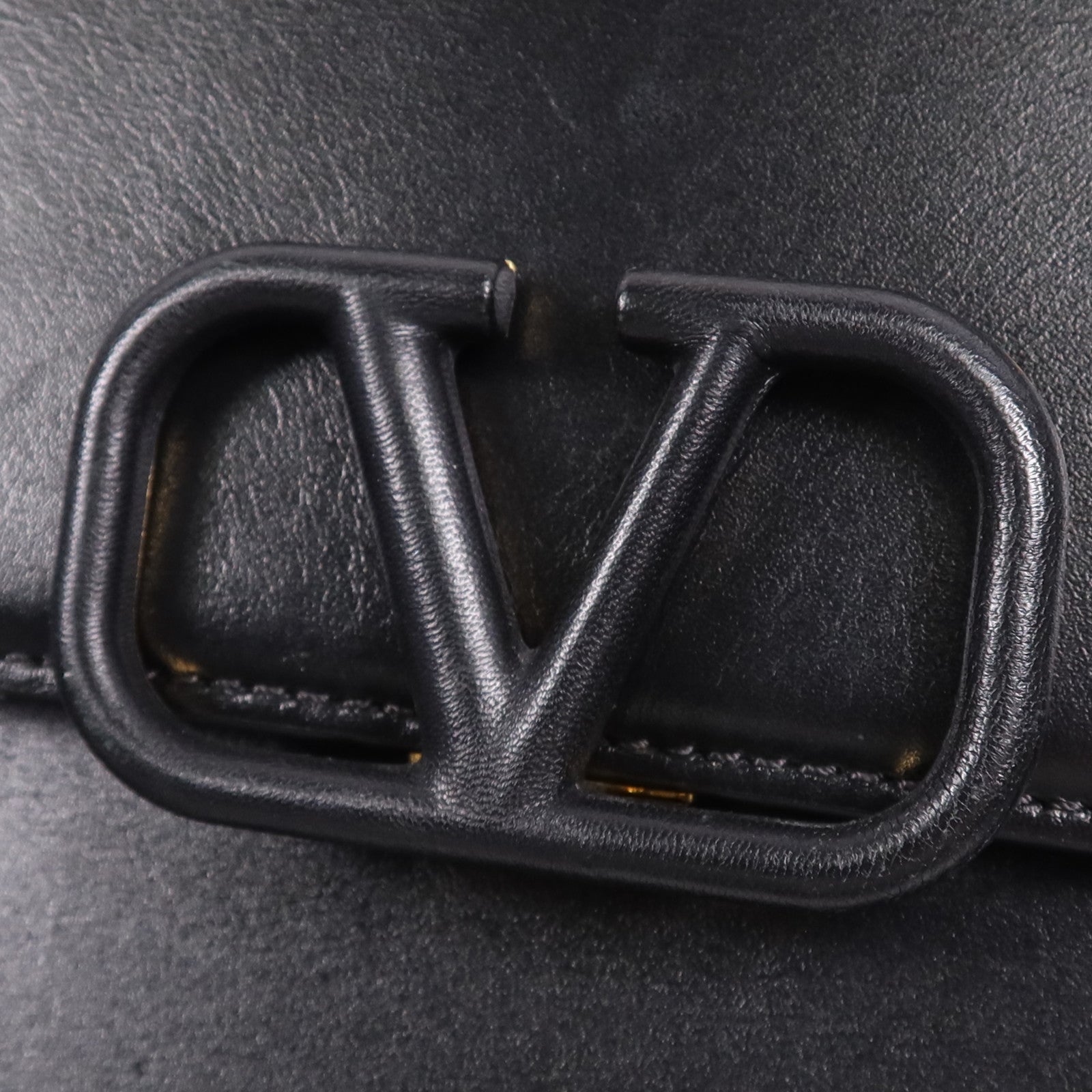 Valentino 【激減優惠】牛皮皮革Shoulder Bag銀扣肩背袋