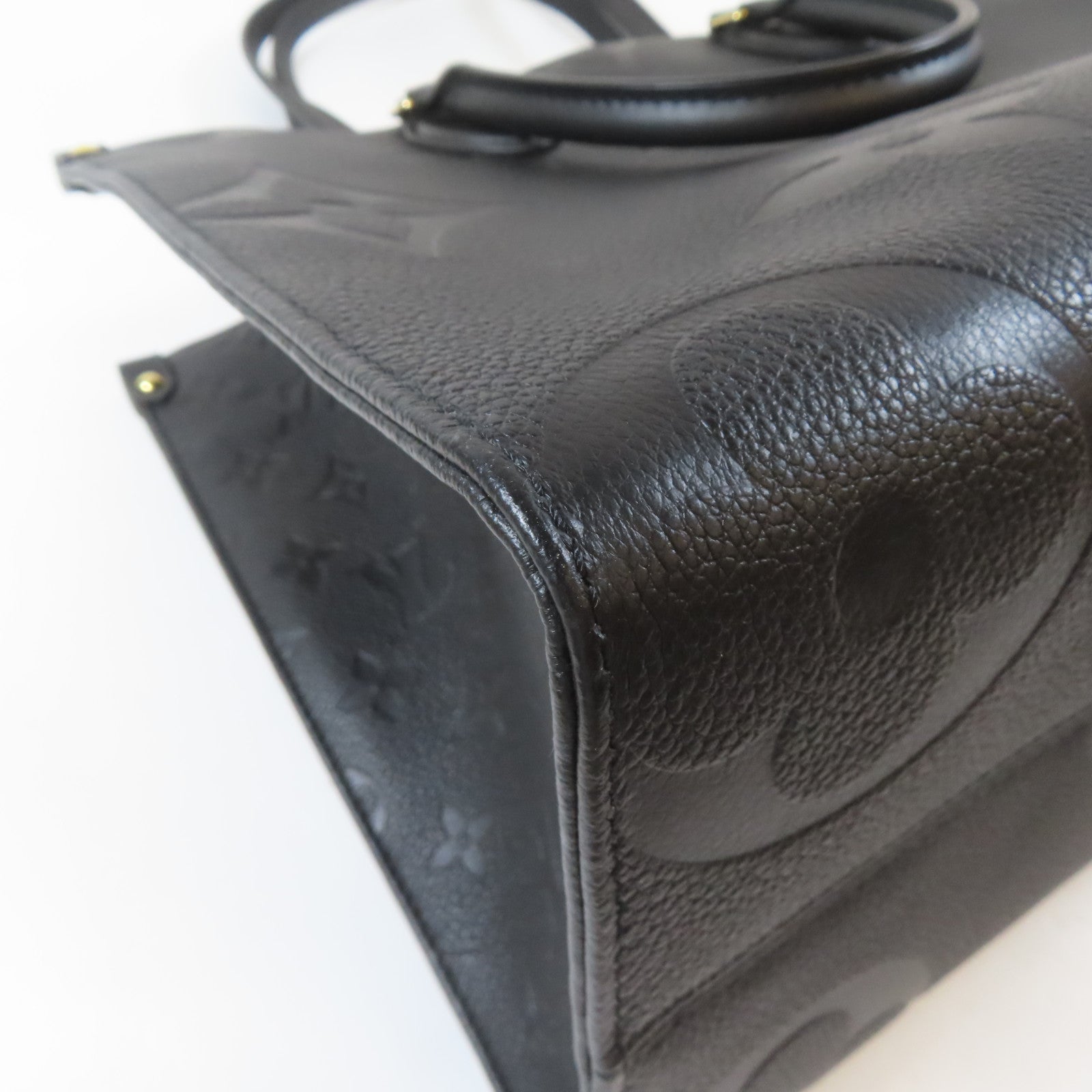 LOUIS VUITTON Monogram Empreinte On The Go MM金扣手挽肩背兩用袋黑色