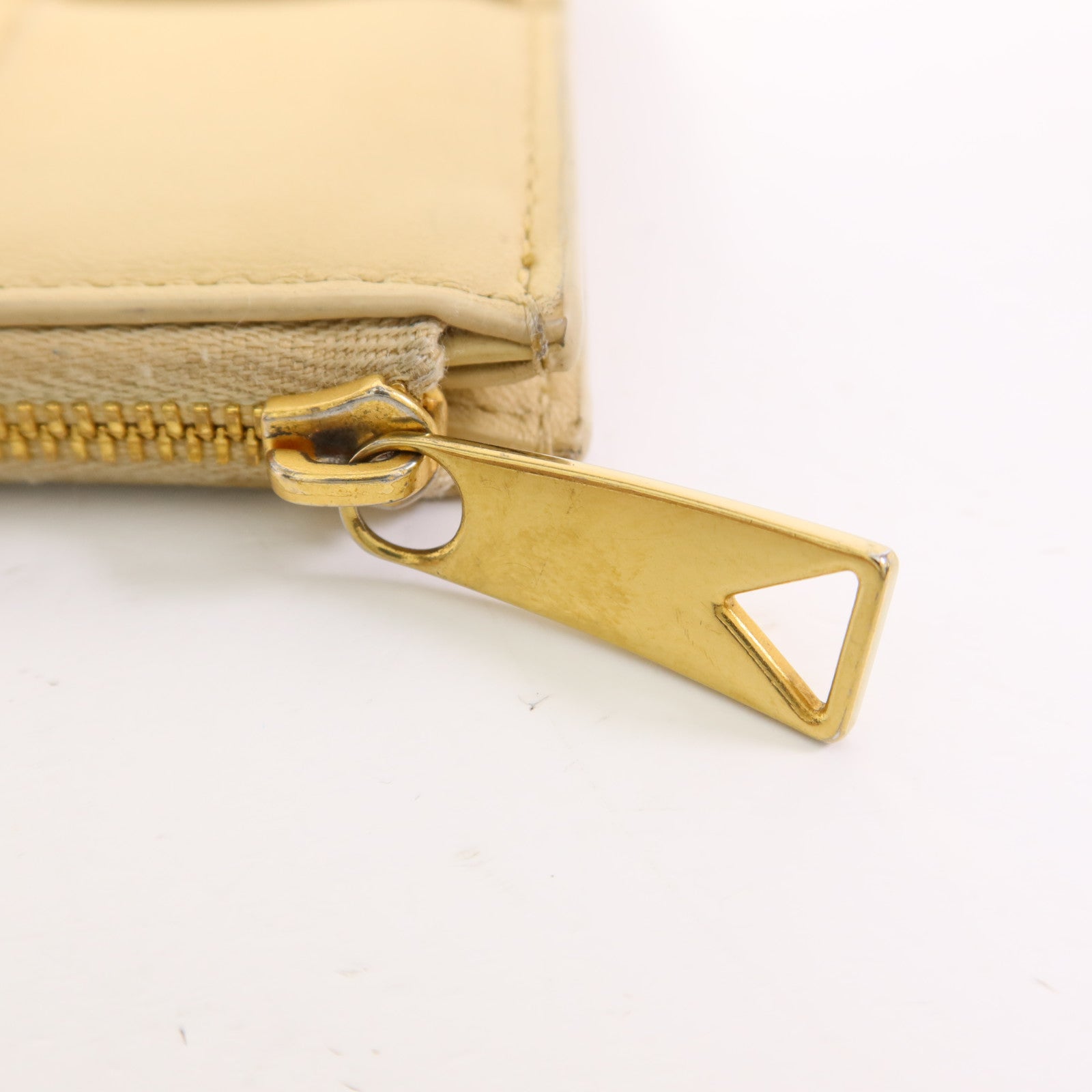 BOTTEGA VENETA 羊皮皮革Card Case金扣卡片套