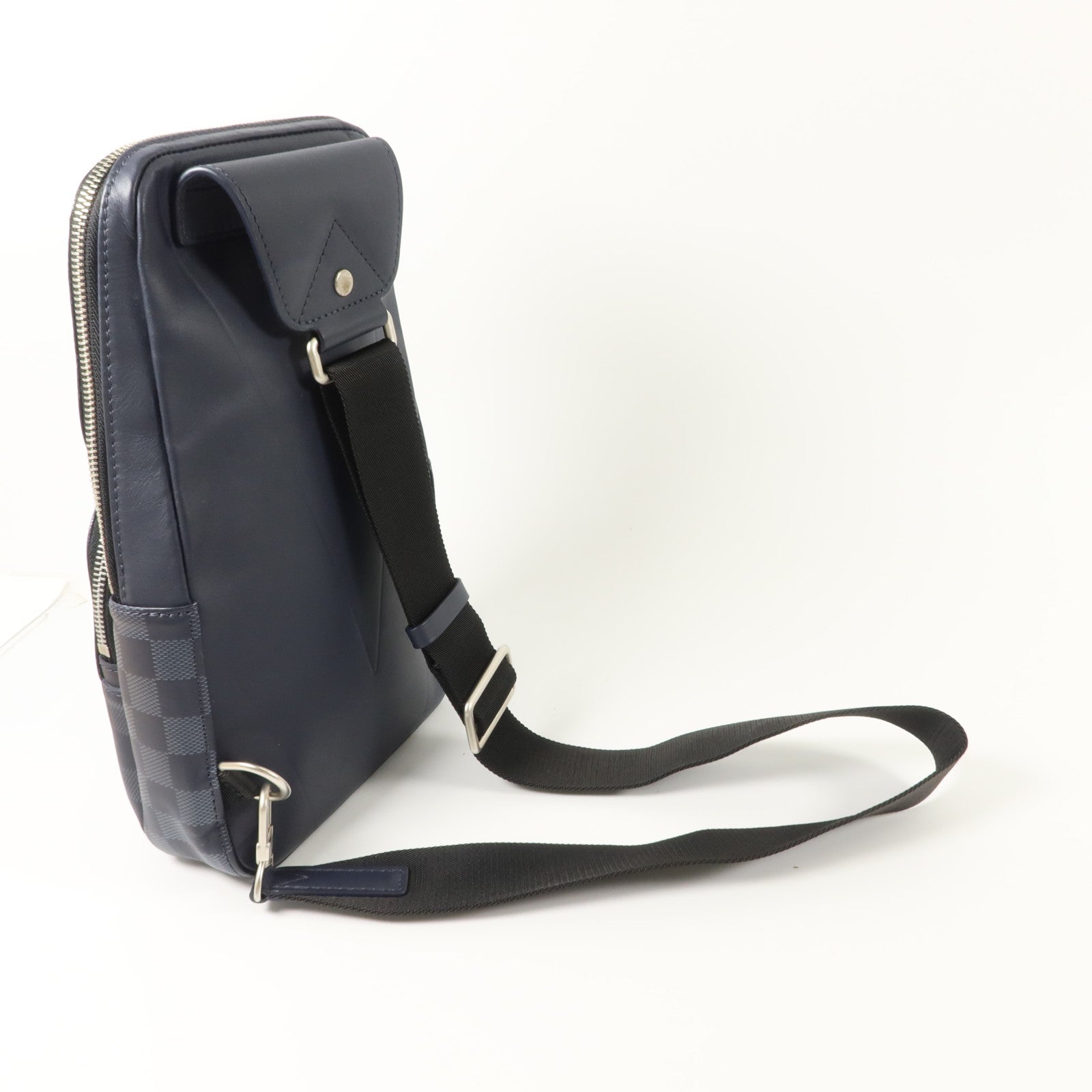 LOUIS VUITTON Damier Infini Avenue Sling肩背袋