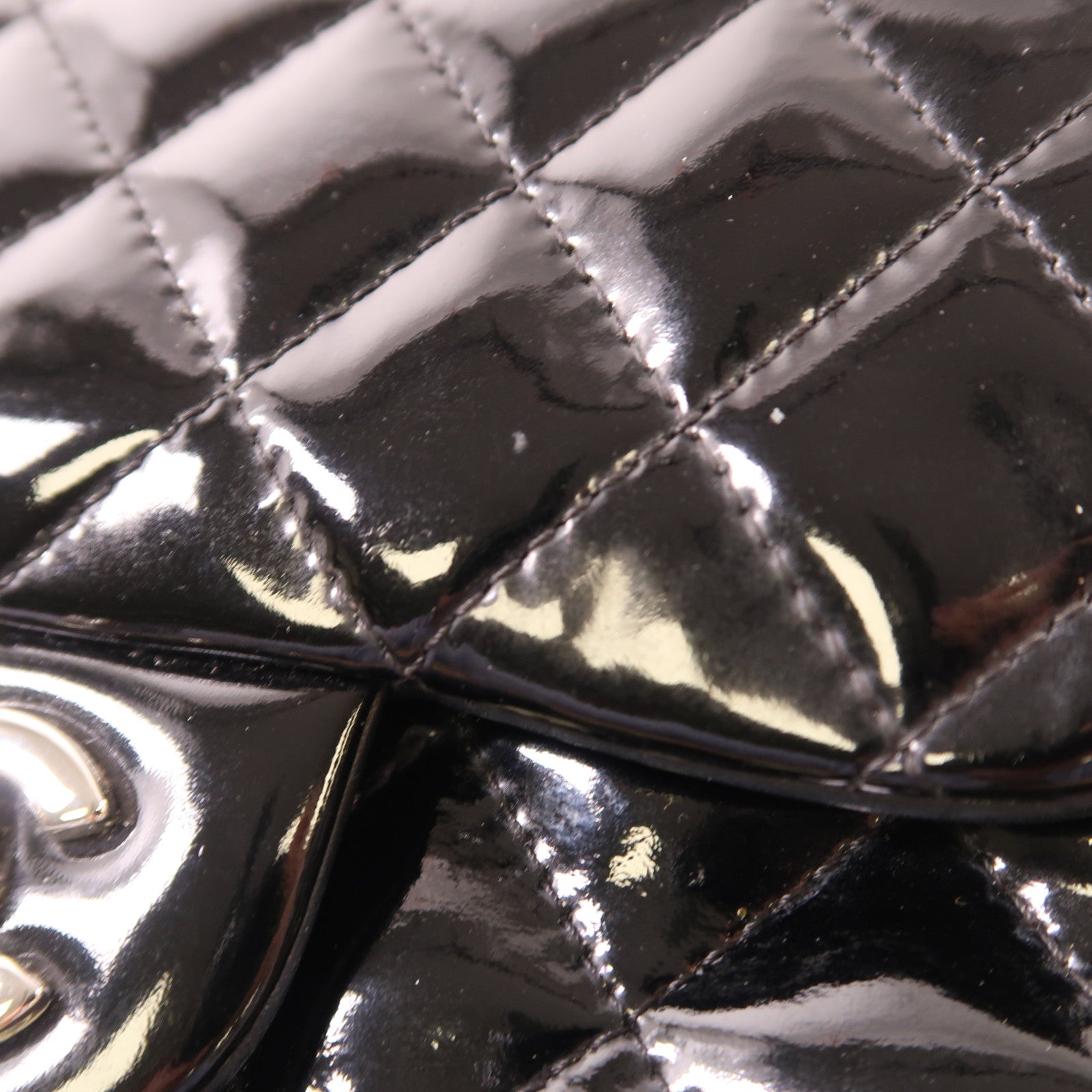 CHANEL 漆皮皮革Classic 17銀扣鏈帶肩背袋