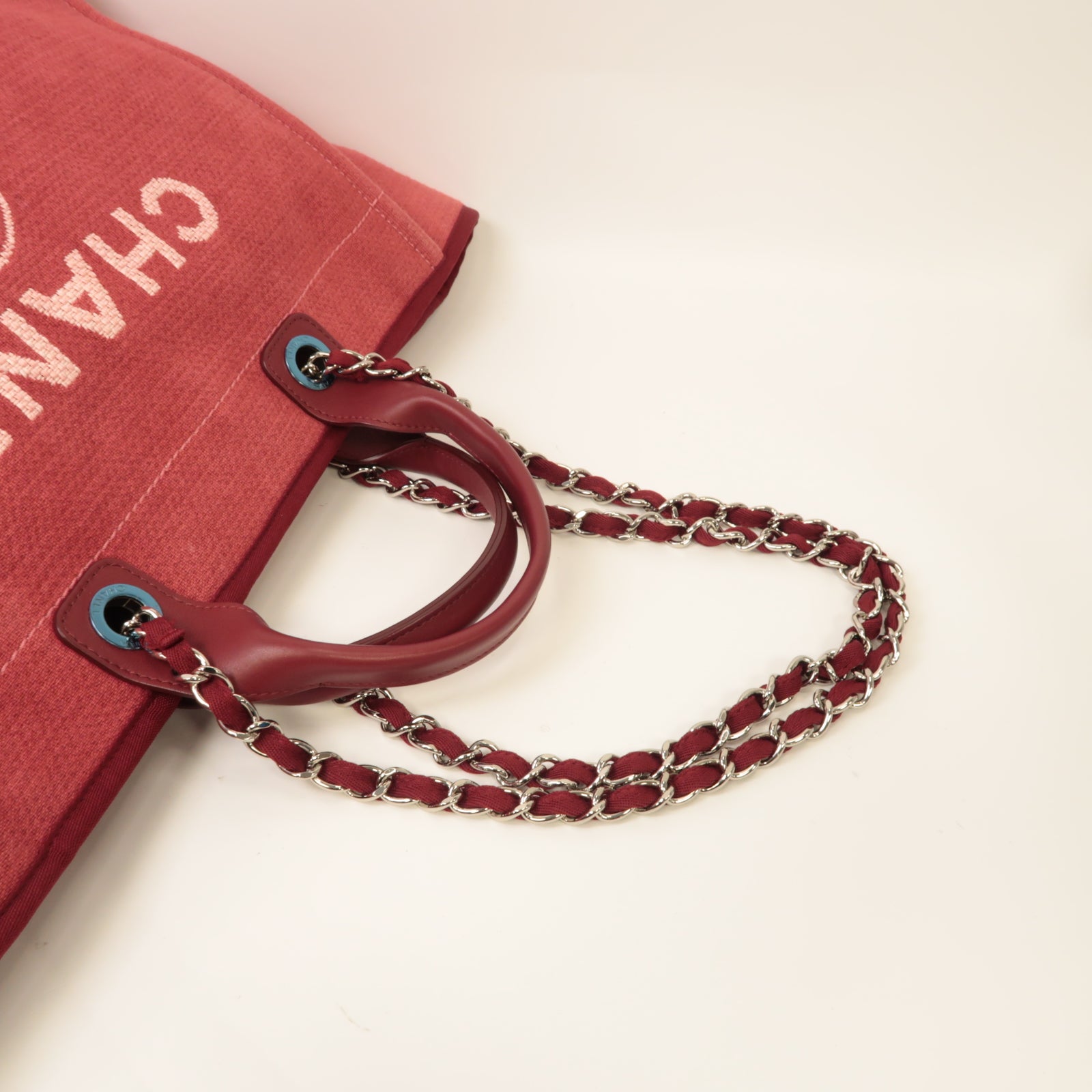 CHANEL 【激減優惠】帆布Deauville銀扣鏈帶肩背袋粉紅色