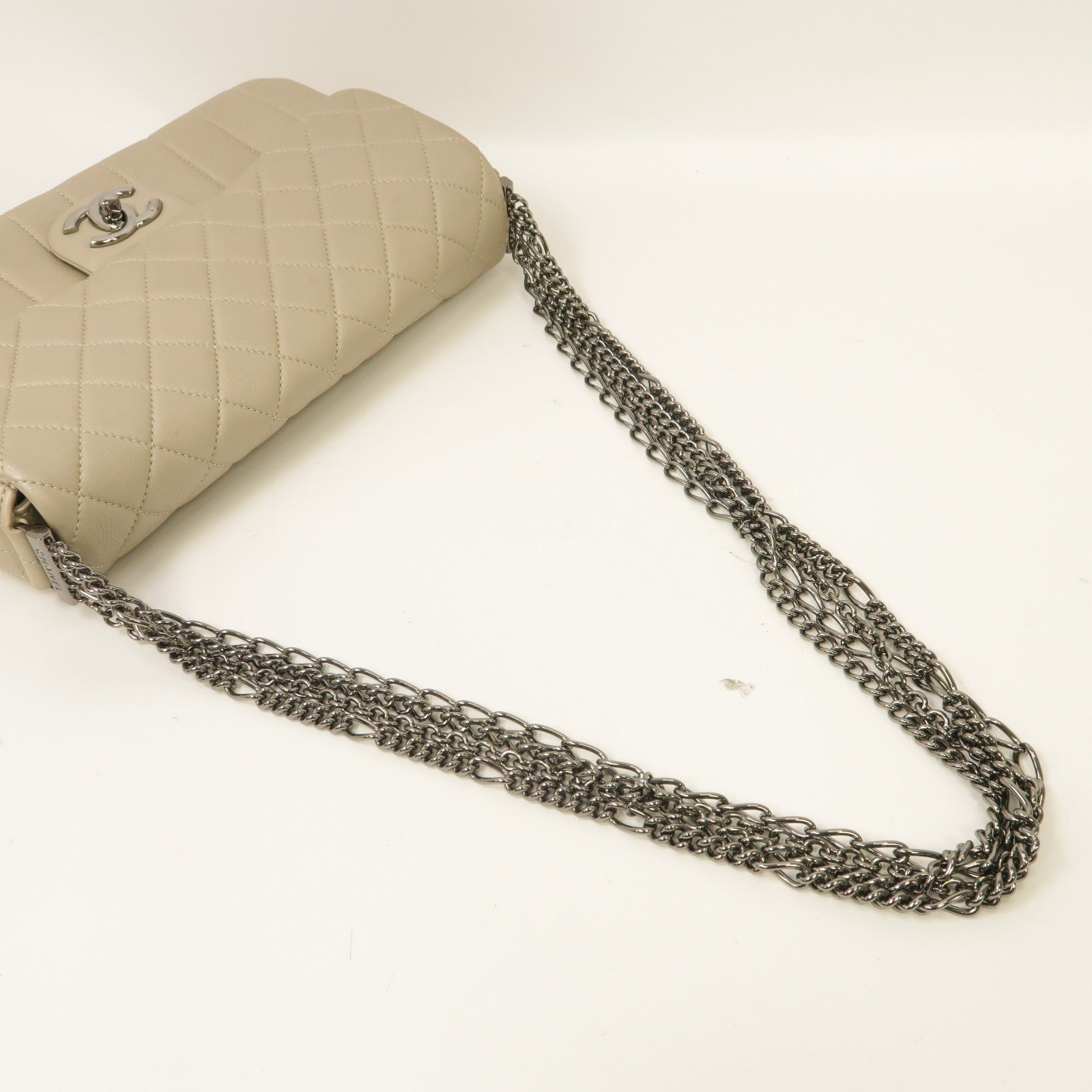 CHANEL 【激減優惠】牛皮皮革Chain Shoulder銀扣肩背袋灰色