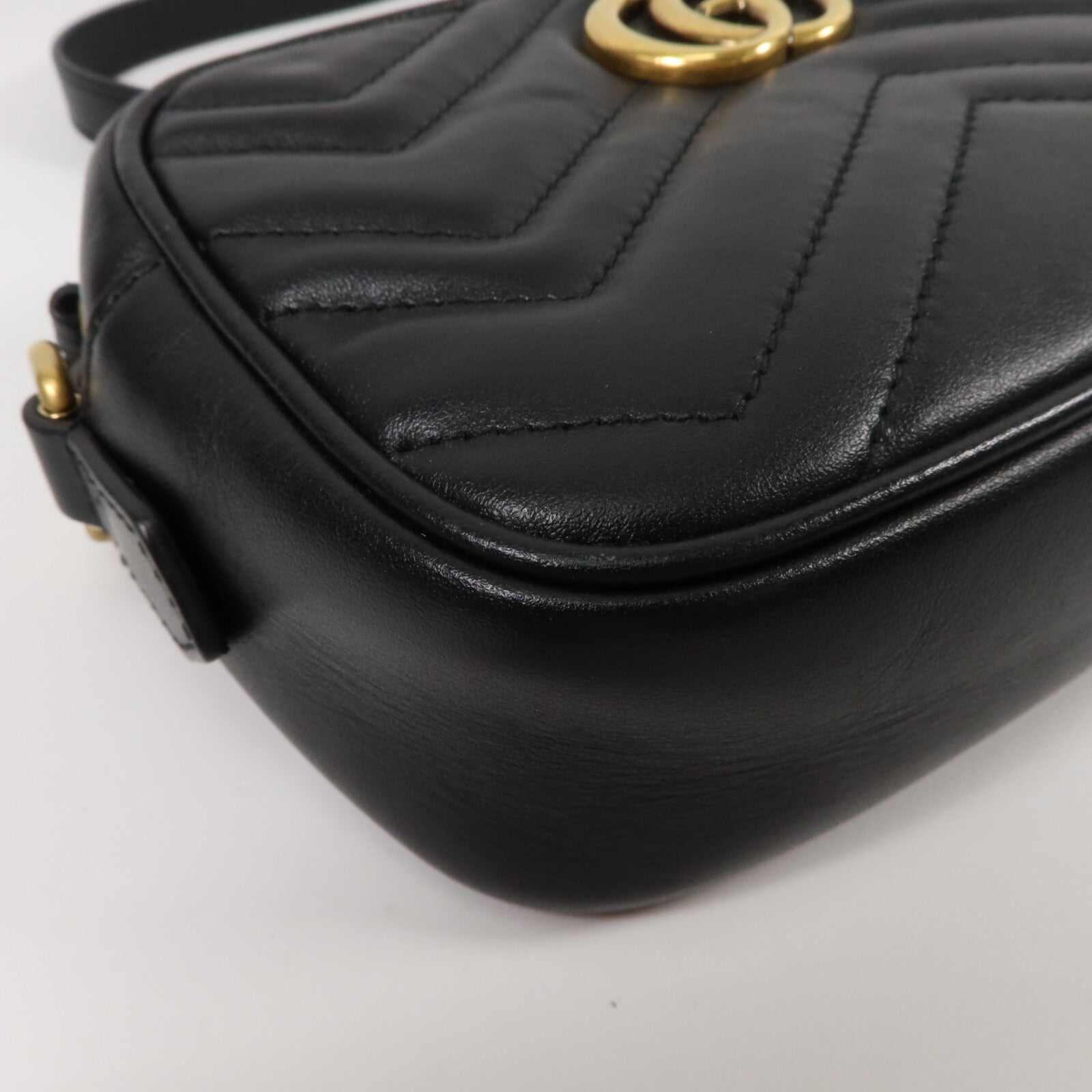 GUCCI 牛皮皮革GG Marmont Mini鏈帶肩背袋