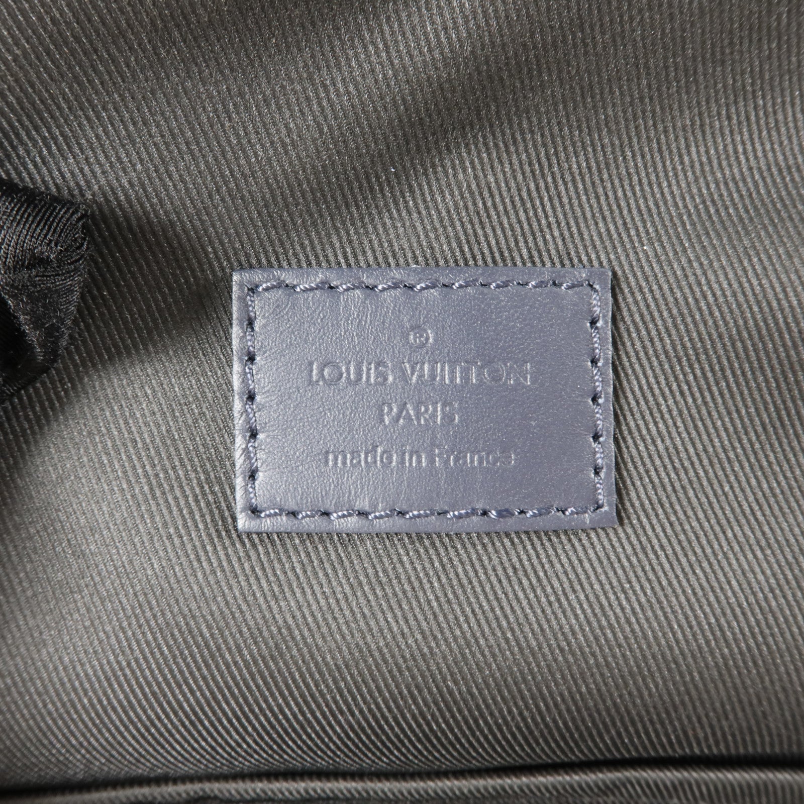 LOUIS VUITTON Damier Infini Avenue Sling肩背袋