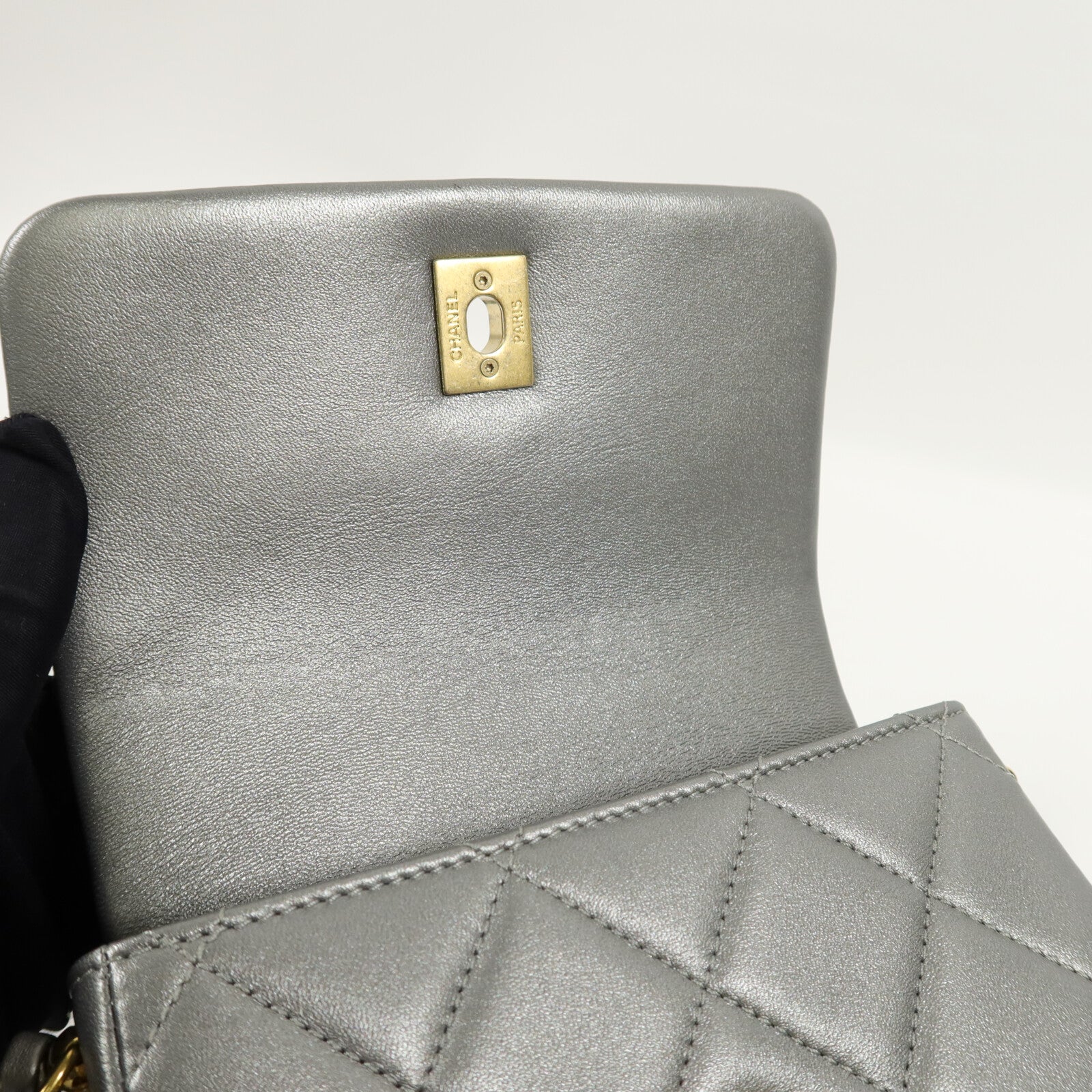 CHANEL 牛皮皮革Chain Shoulder鏈帶肩背袋