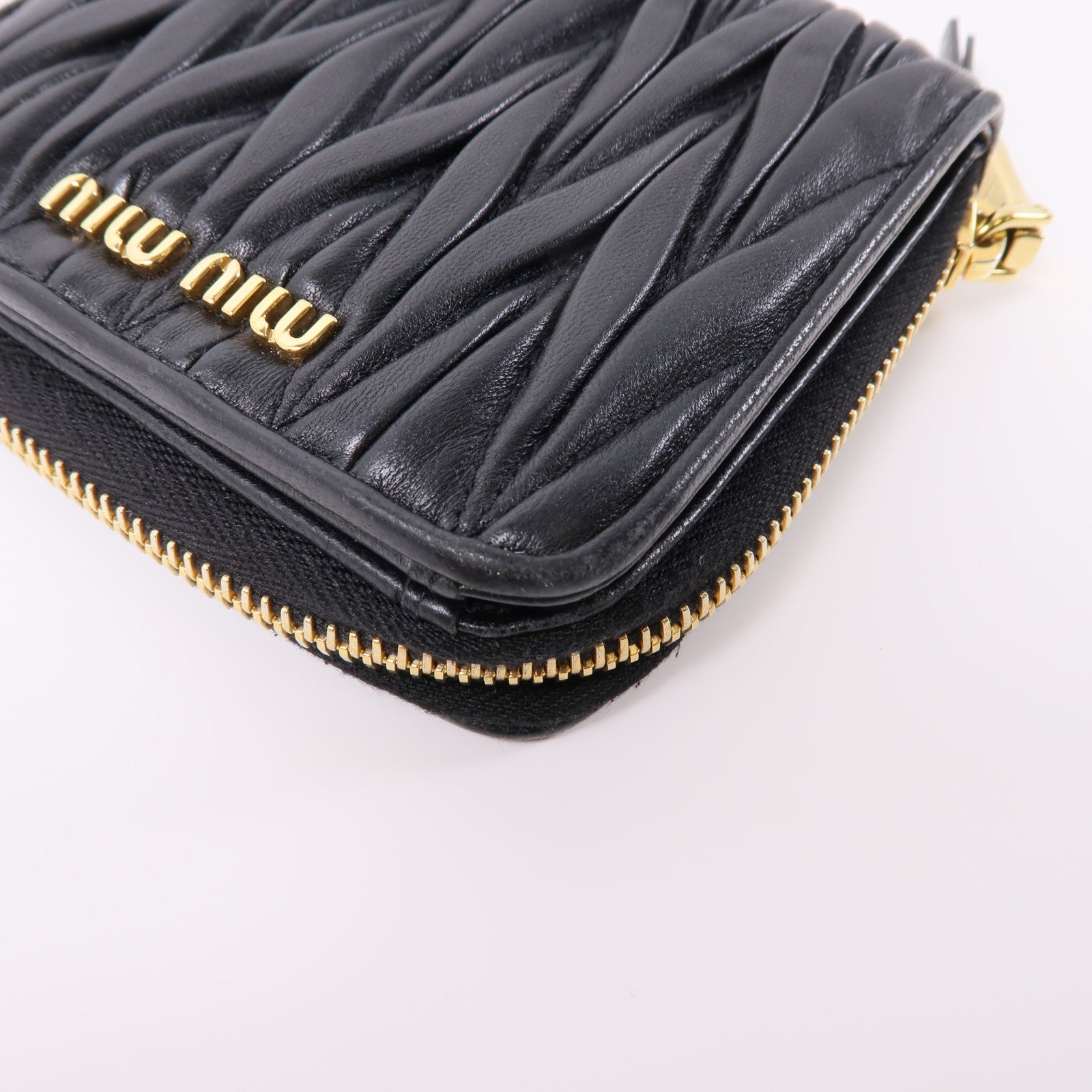 Miu Miu 羊皮皮革Wallet金扣錢包黑色