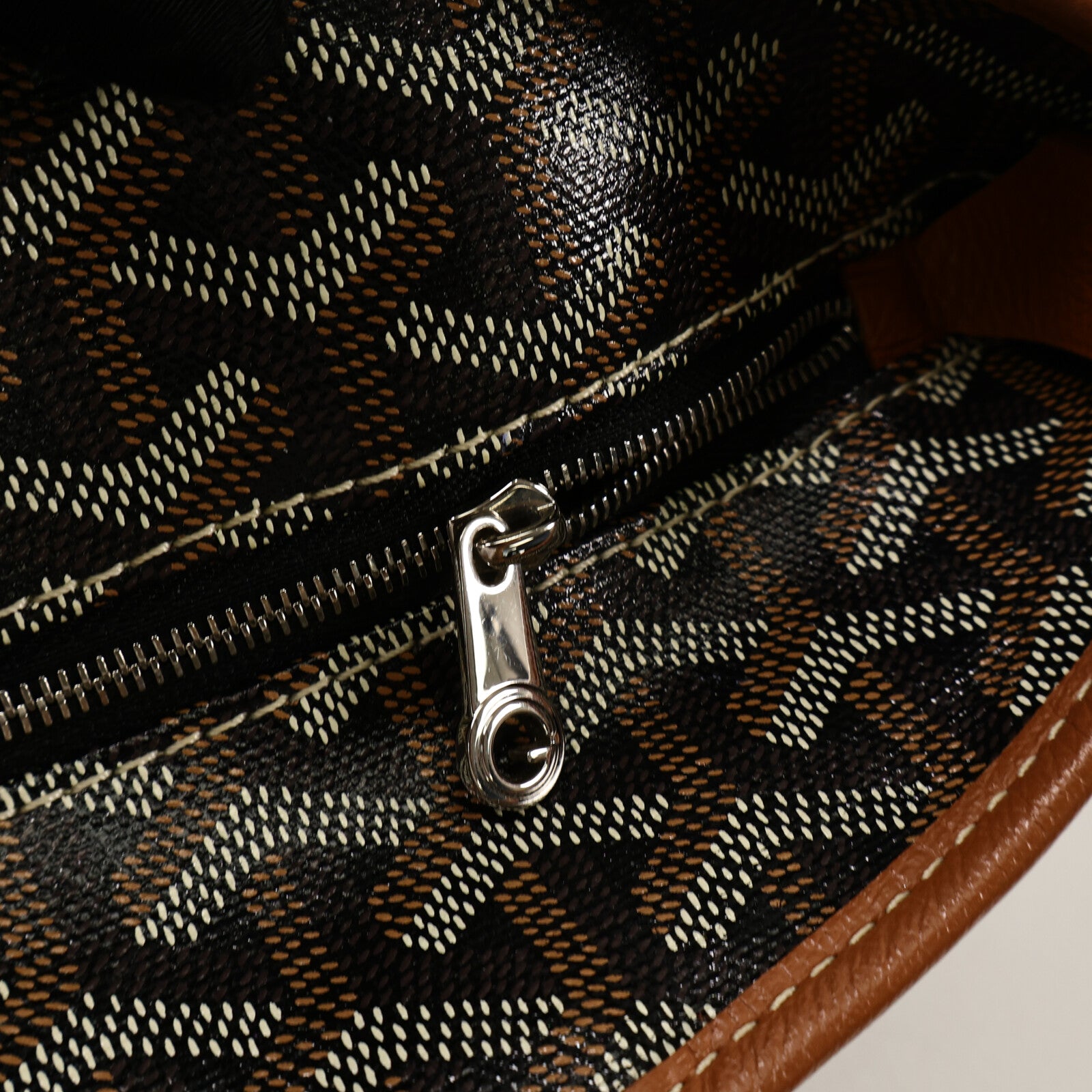 GOYARD 牛皮皮革/塗層帆布Artois PM手挽袋